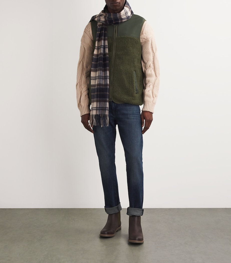Barbour Mens Newlan Fleece Gilet Olive Image 2