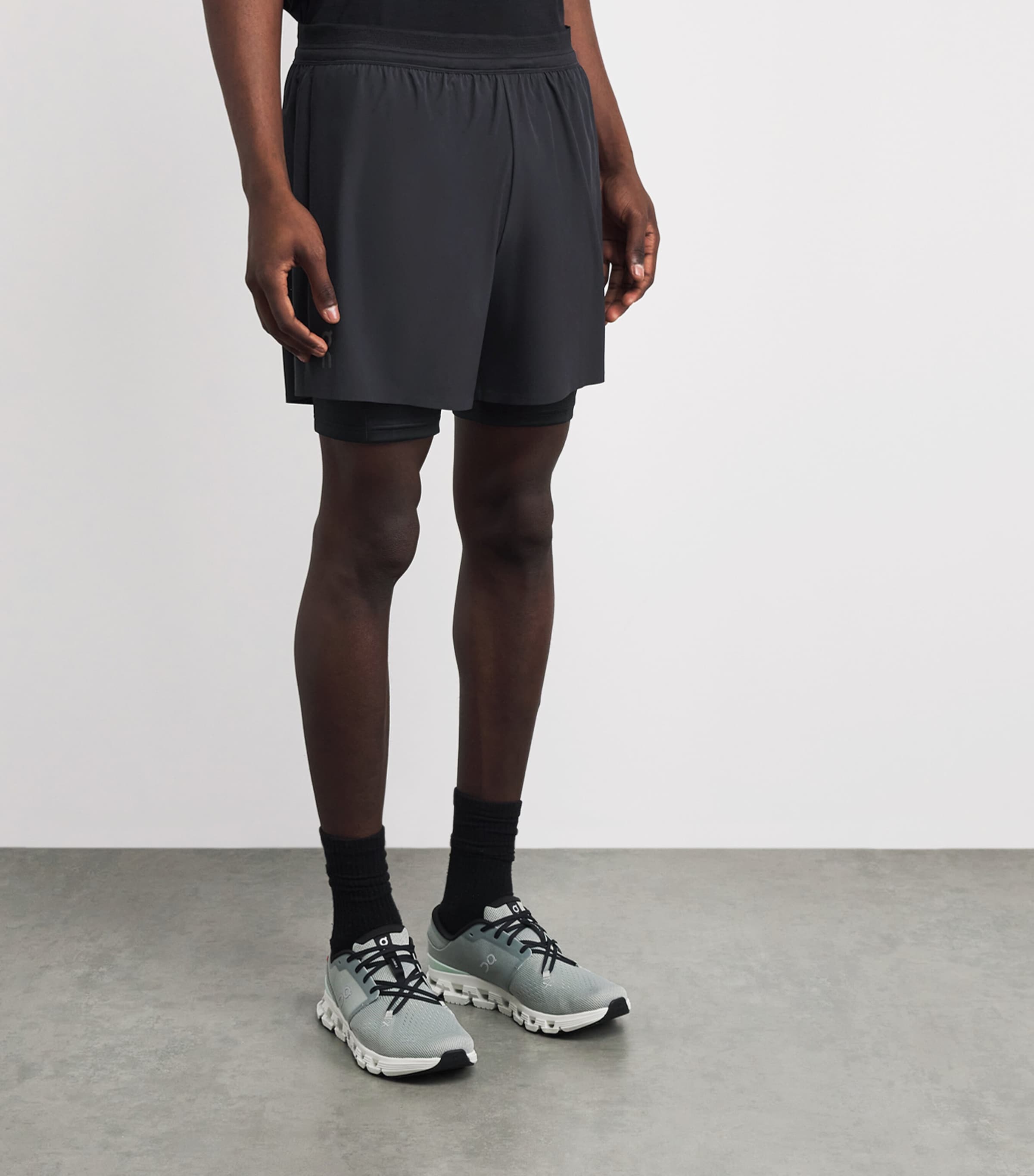 On Mens 5” Performance 2/1 Shorts Black Image 4