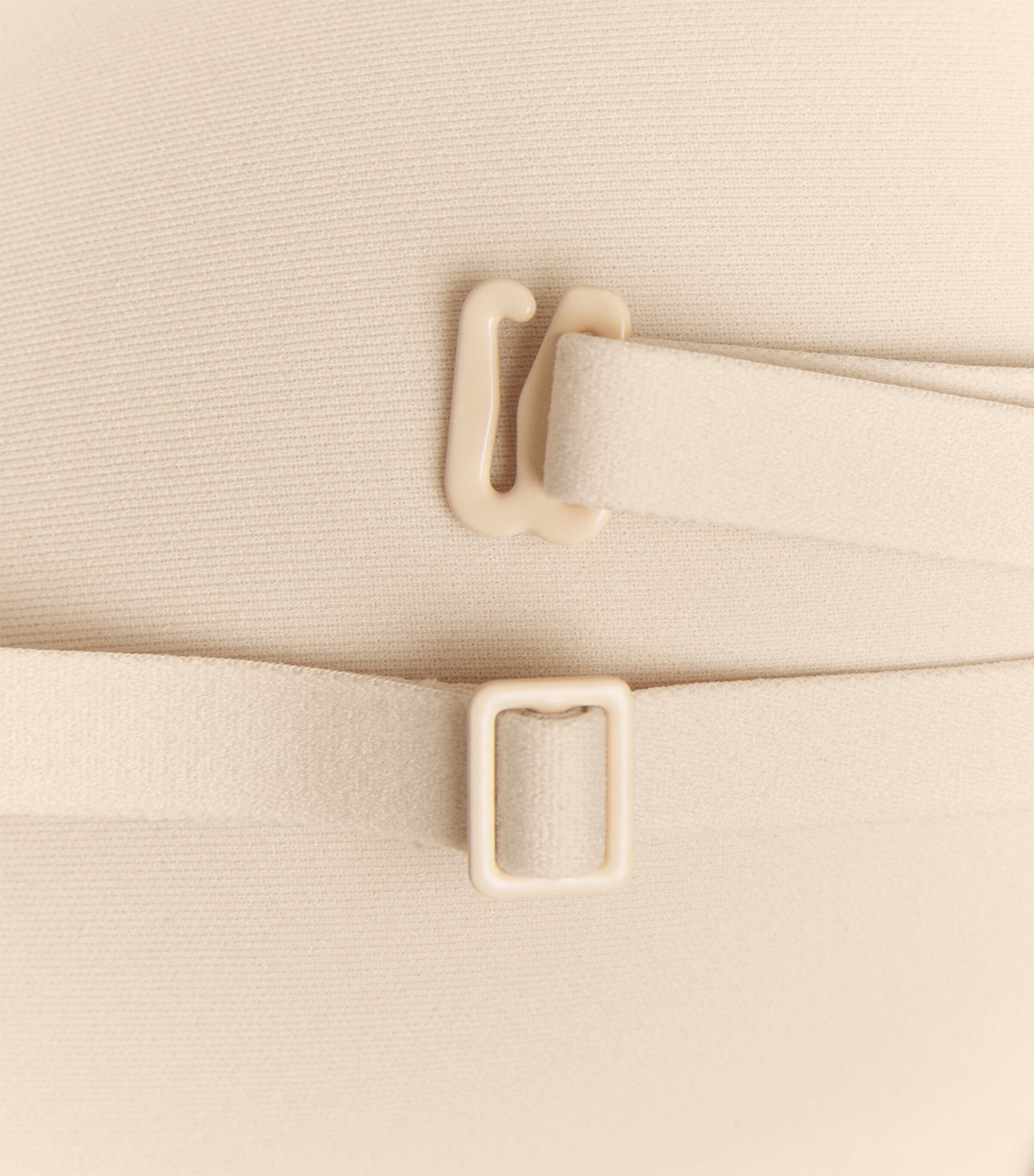 Fits Everybody Strapless Bra SAND Image 4