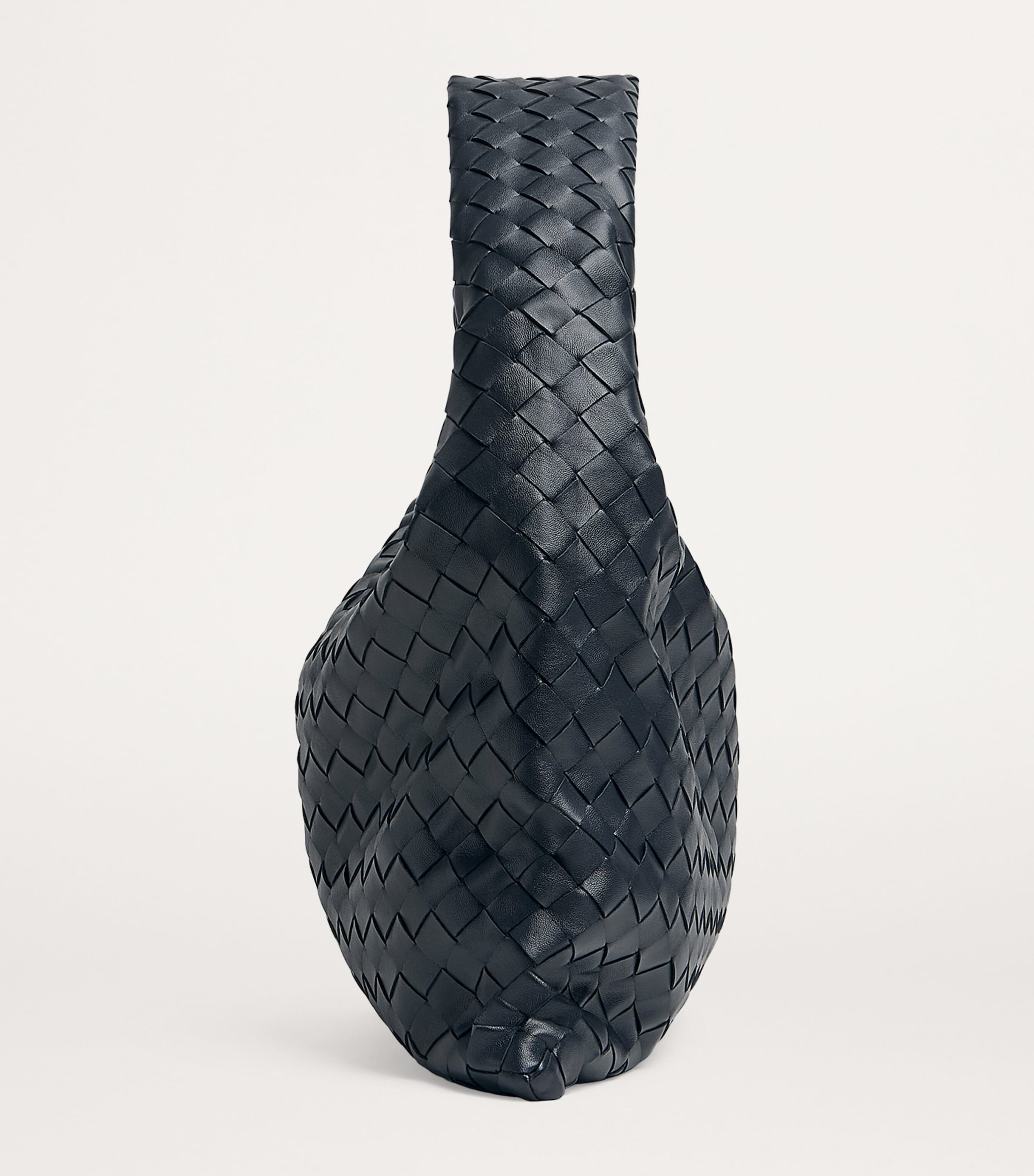 ショルダーバッグ・ポシェット BOTTEGA VENETA Small Hop Shoulder Bag Black BOTTEGA VENETA Hop Small $4200 Black Leather Shoulder Bag