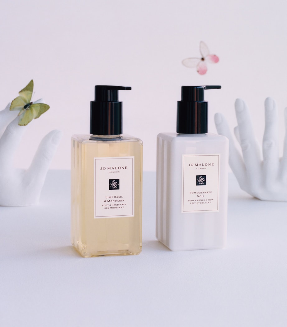 Red Roses Body & Hand Lotion NO COLOUR Image 4
