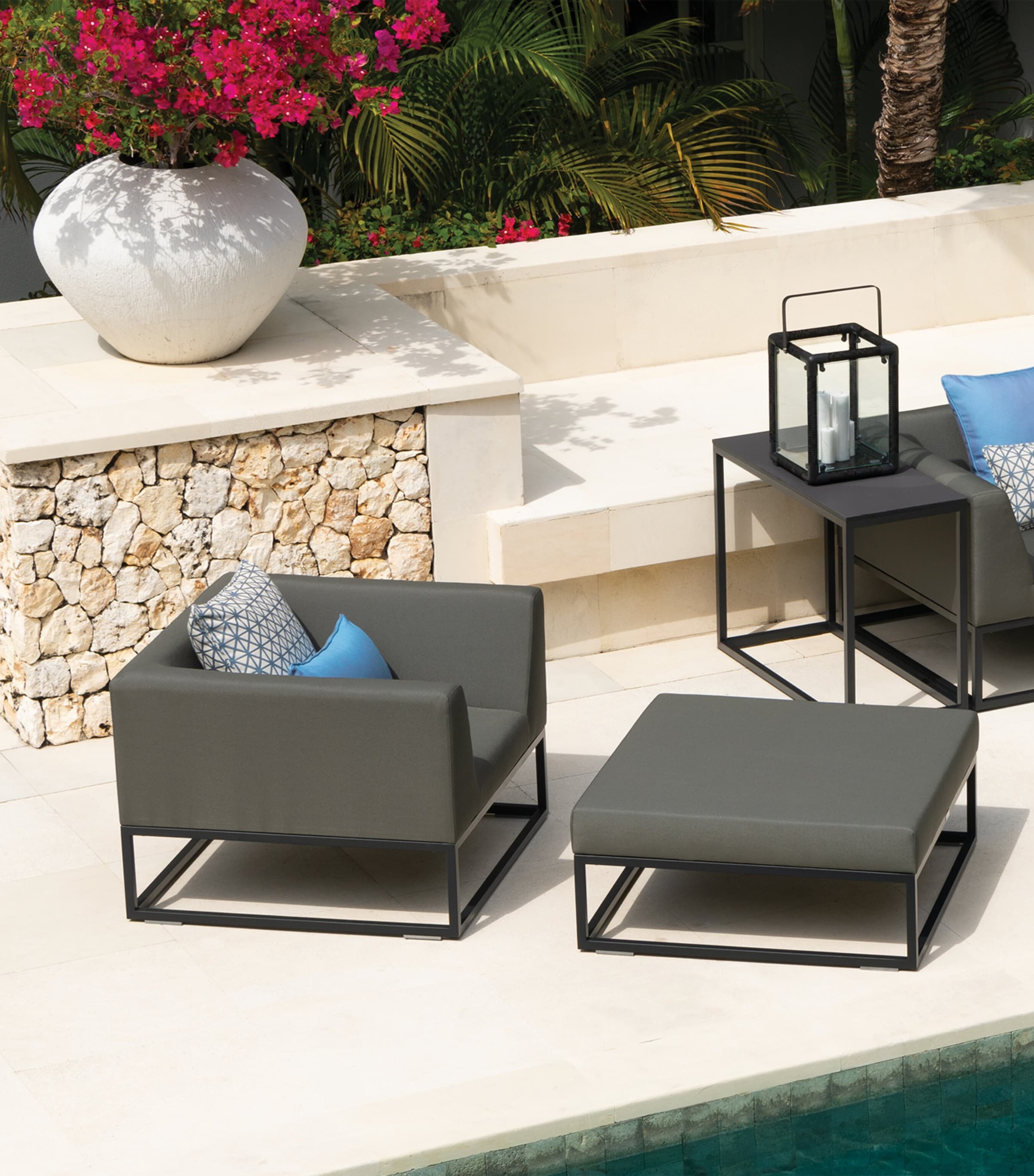 Latitude Outdoor Armchair ANTHRACITE Image 3