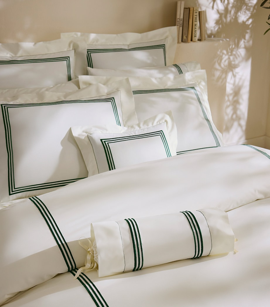Pratesi Tre Righe Square Pillowcase (65cm x 65cm) Ivory/emerald Image 2