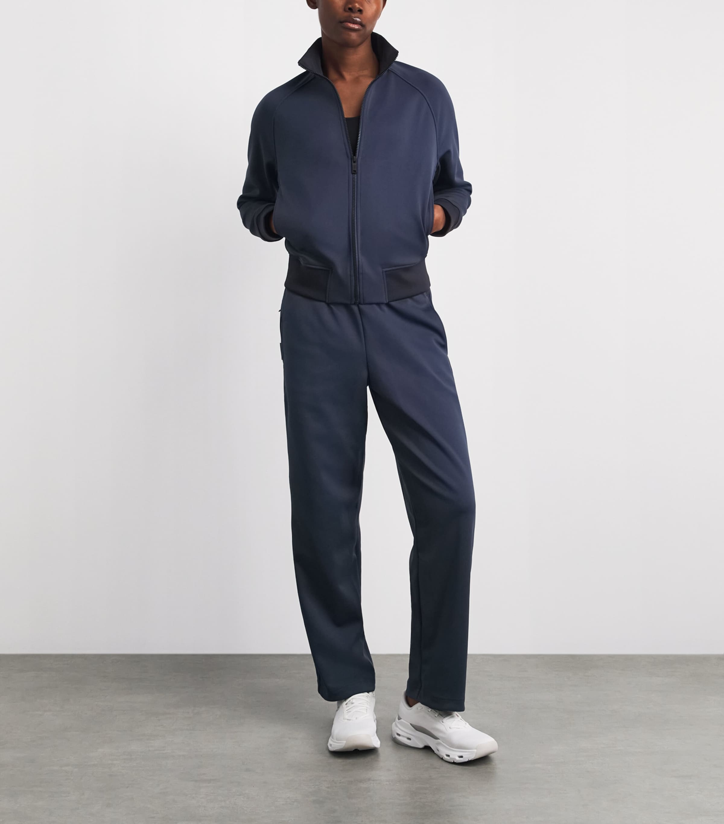 On Womens Courtside Zip-Up Jacket Dark Blue Image 2