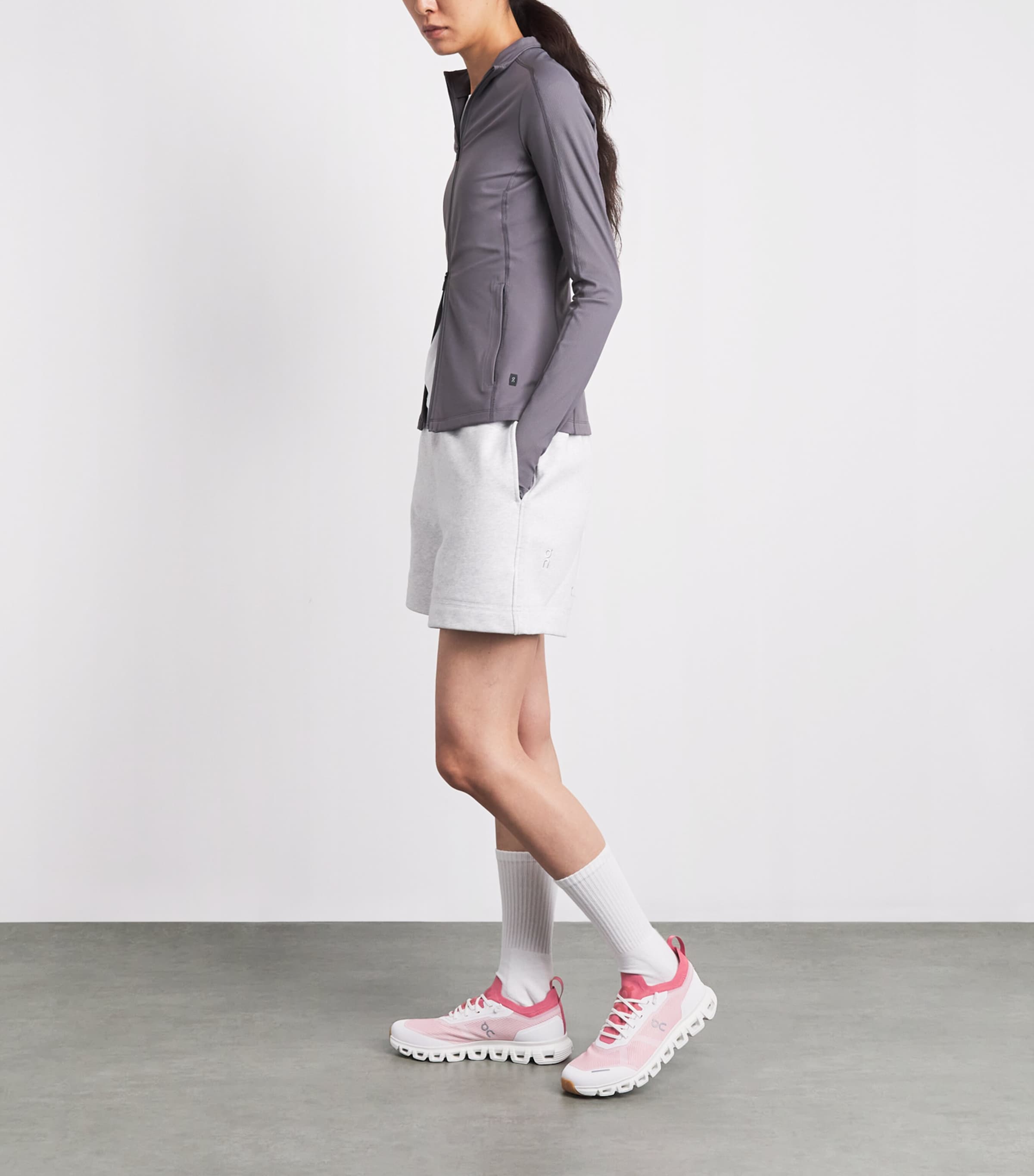 On Cloud 6 Versa Trainers Ivory | Camellia Image 2