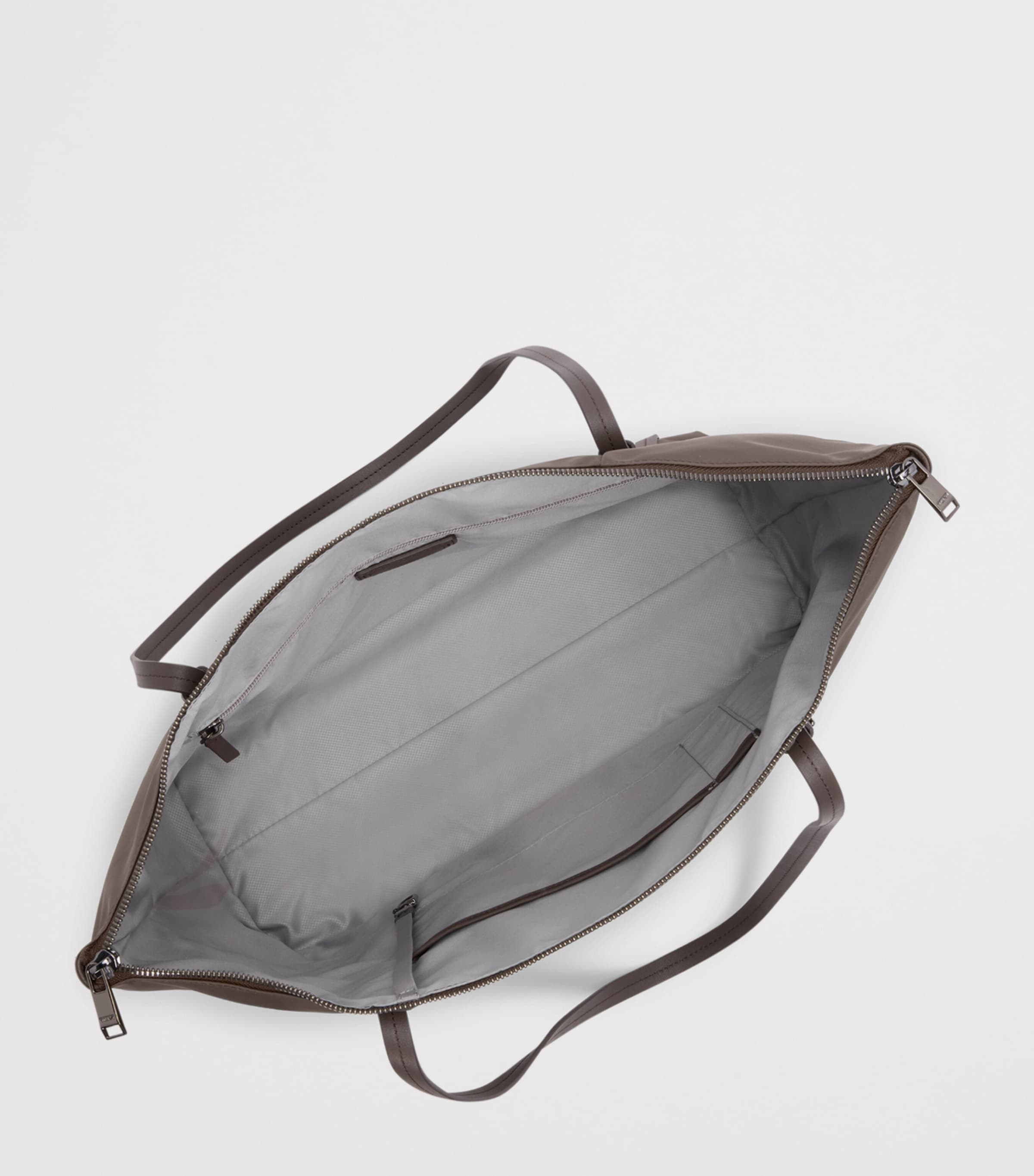 Voyageur Q Tote Bag MINK T315 Image 3