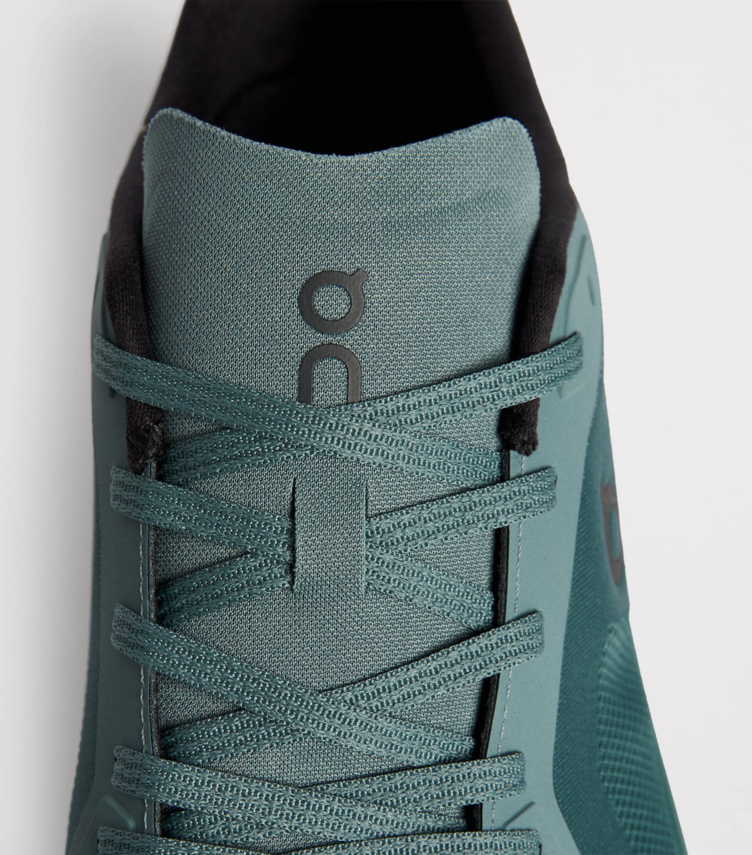 On Mens Cloudzone Trainers Mistletoe | Agave Image 5