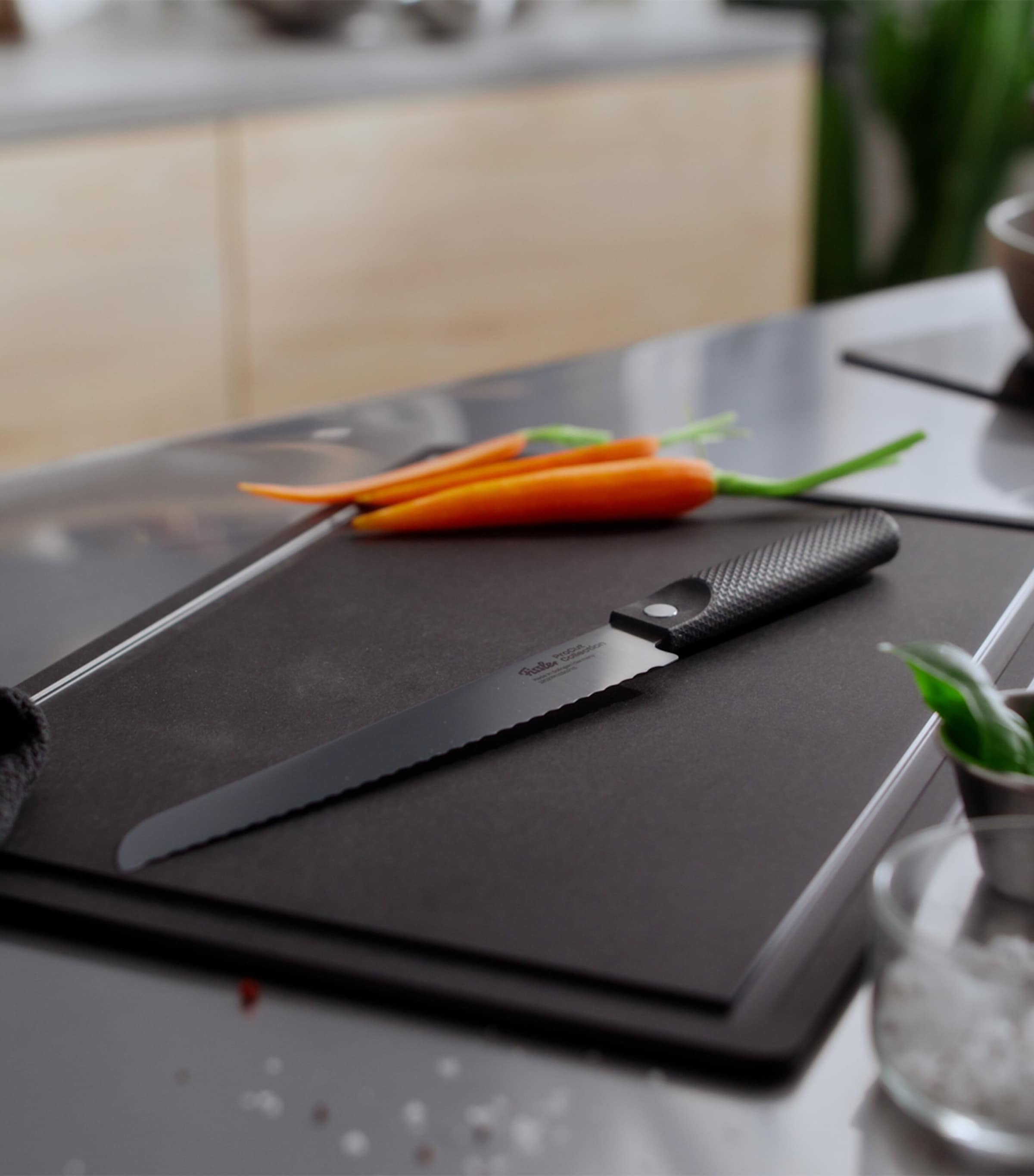 Stainless Steel ProCut Serrated Bread Knife SS / SILVER / BLACK Image 2