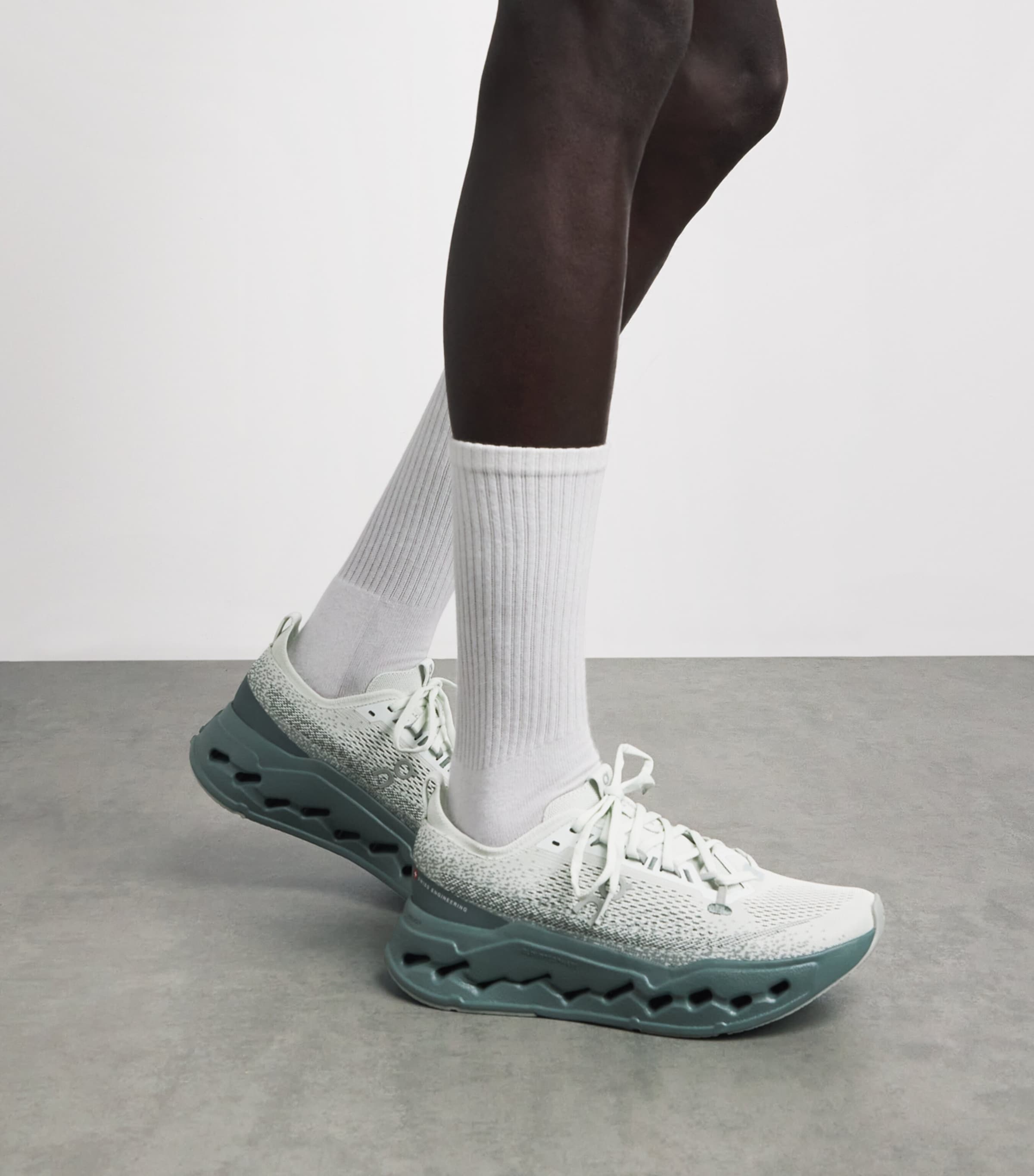 On Mens Cloudsurfer Max Trainers Iceberg | Olive Image 4