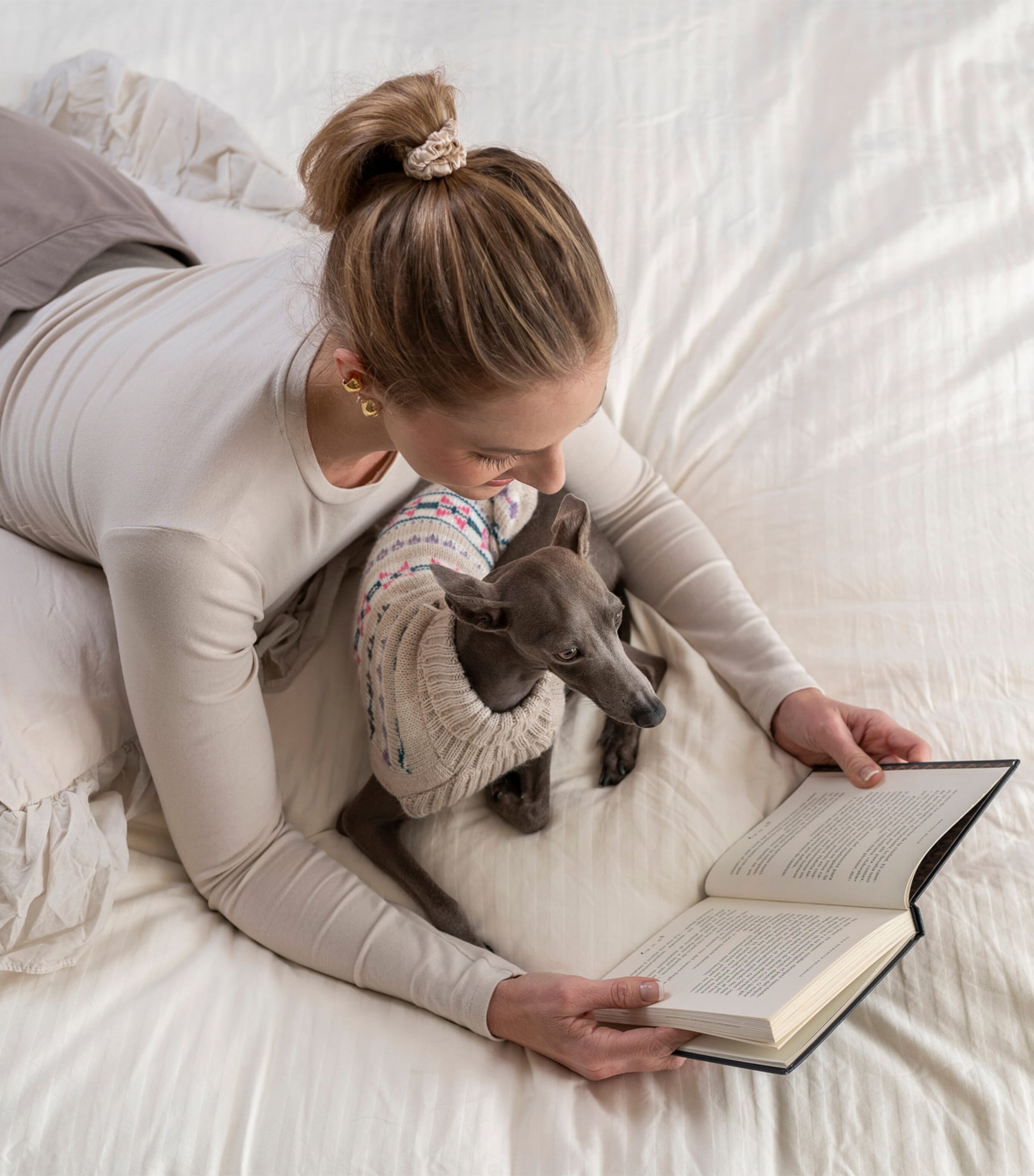 Alpaca-Blend Serendipity Dog Sweater BEIGE / PINK Image 4