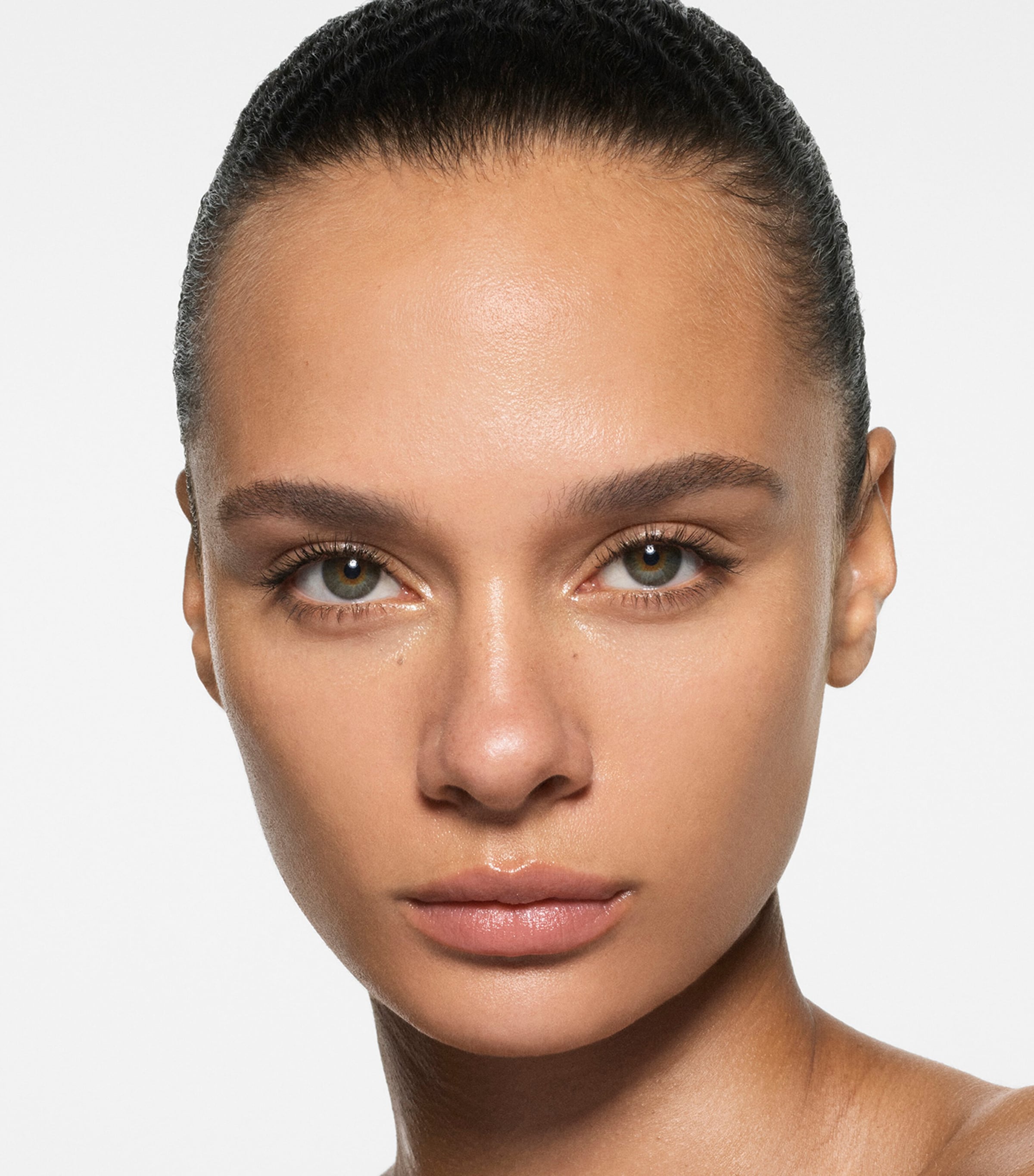 Victoria Beckham Beauty The Foundation Drops Light Medium Image 2