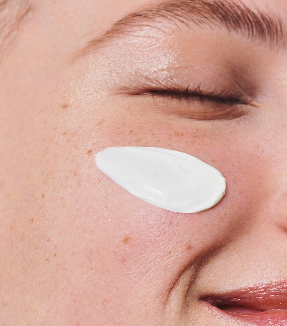 Youth-Protecting Sunscreen High Protection SPF 30 (50ml) NO COLOUR Image 3