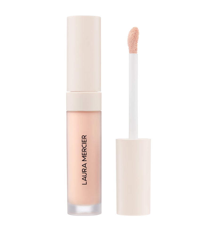 Real Flawless Weightless Perfecting Concealer 0N1 Image 1
