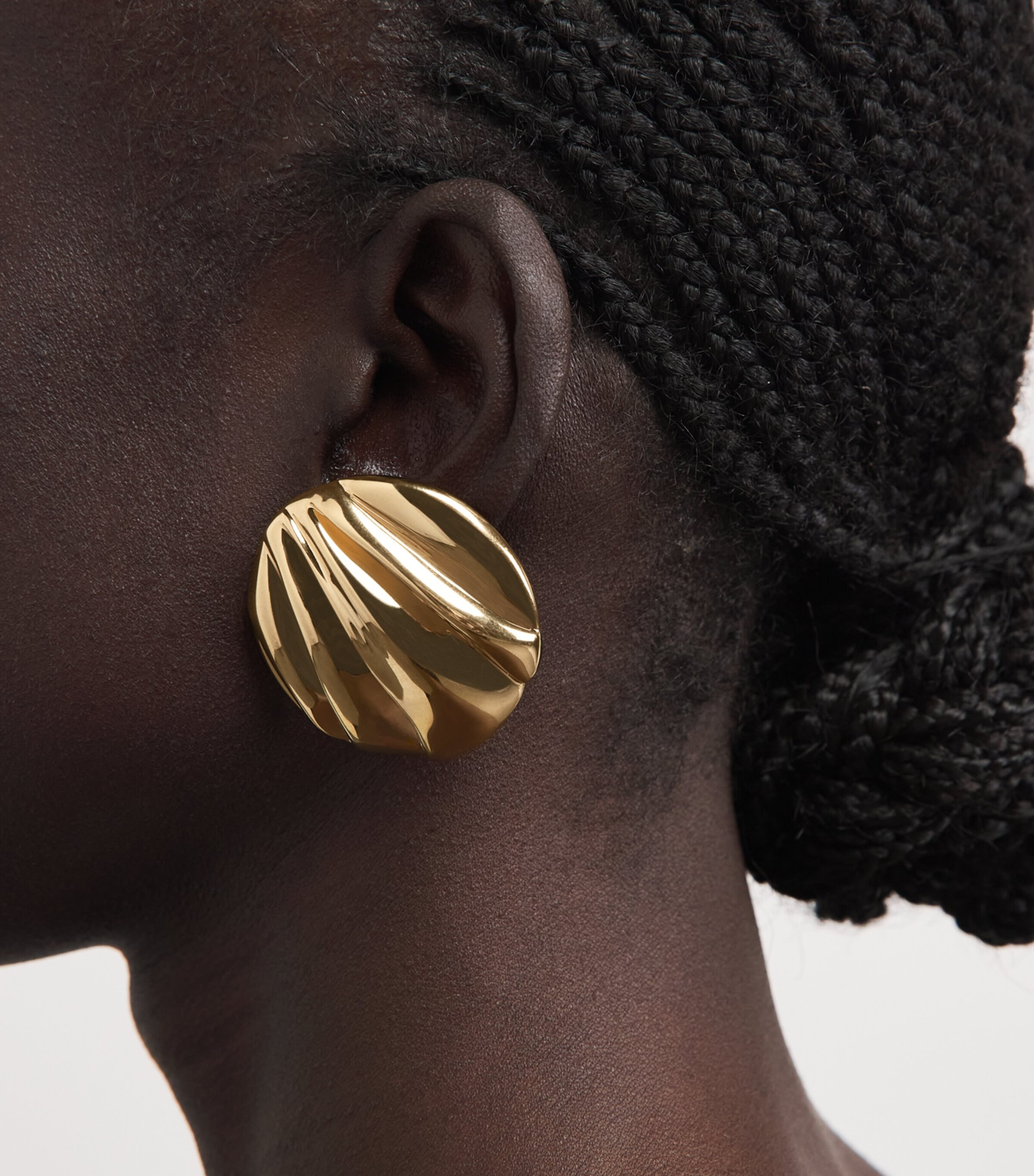 Chloé Pleats Clip-On Earrings Vintage Gold Image 2