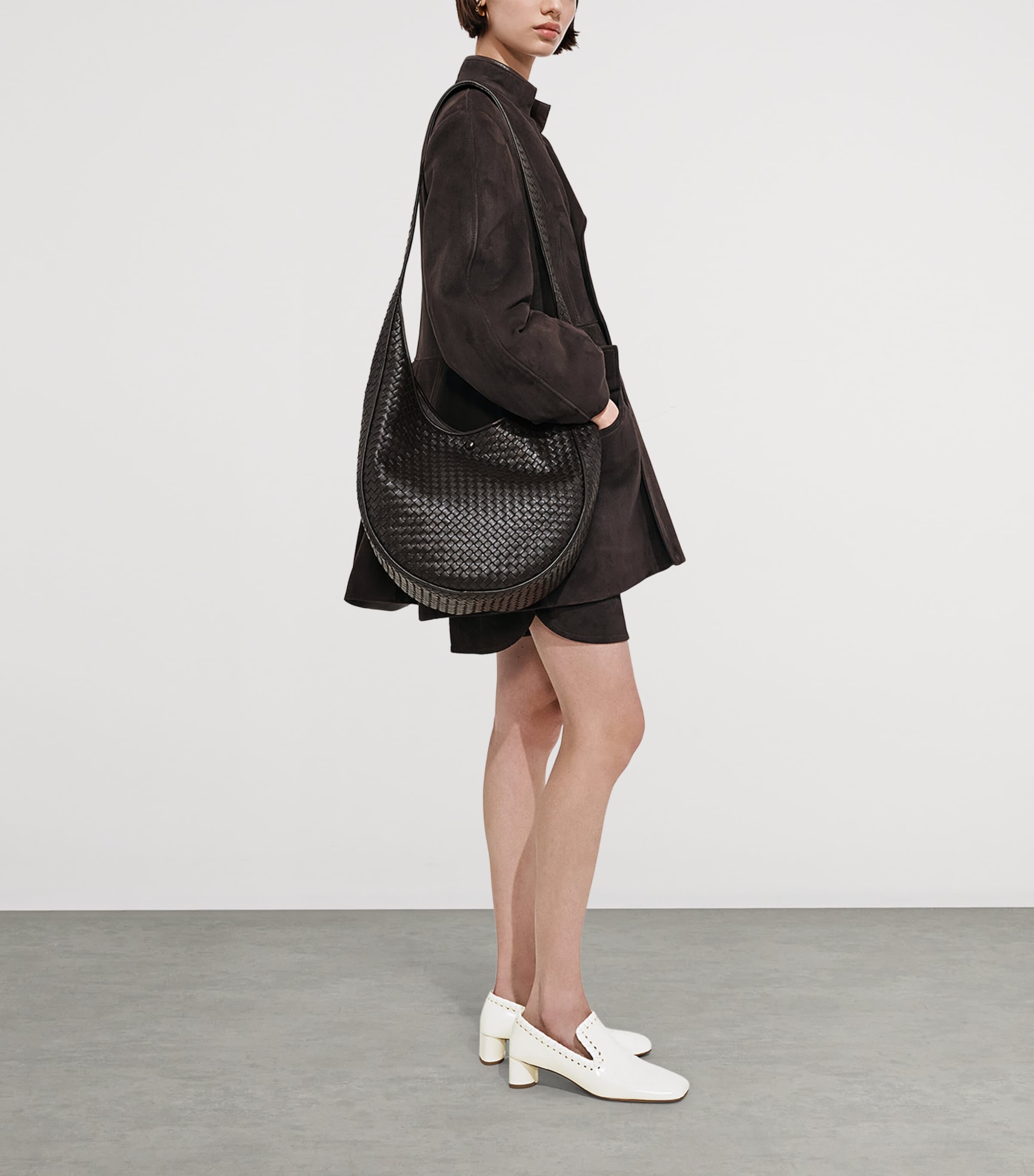 Bottega Veneta Womens Leather Ovetto Shoulder Bag Image 2