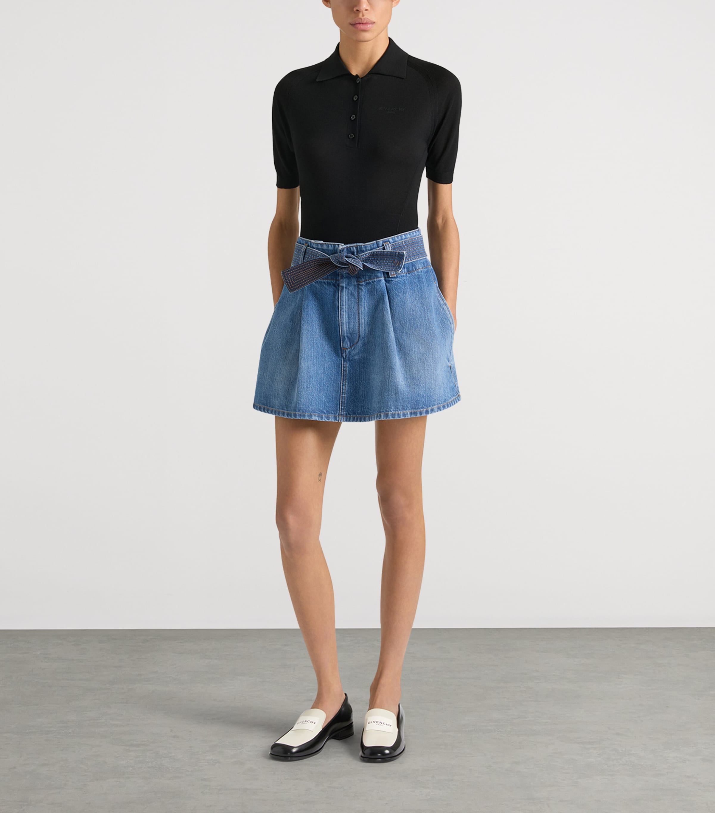 Givenchy Calfskin Logo Tux Loafers Black/white Image 2