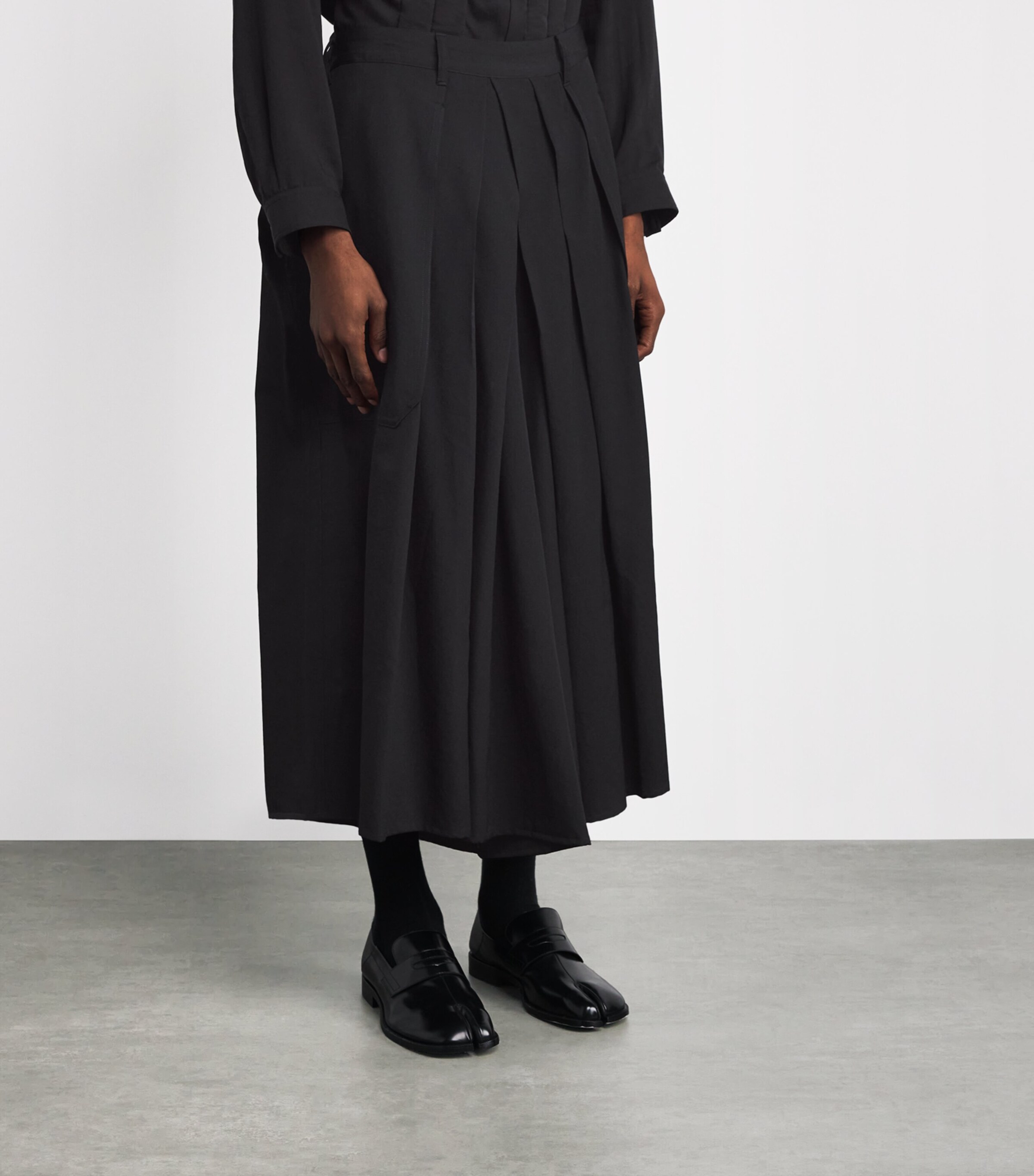 Yohji Yamamoto Mens Wool Hakama Wide-Leg Trousers Black Image 3