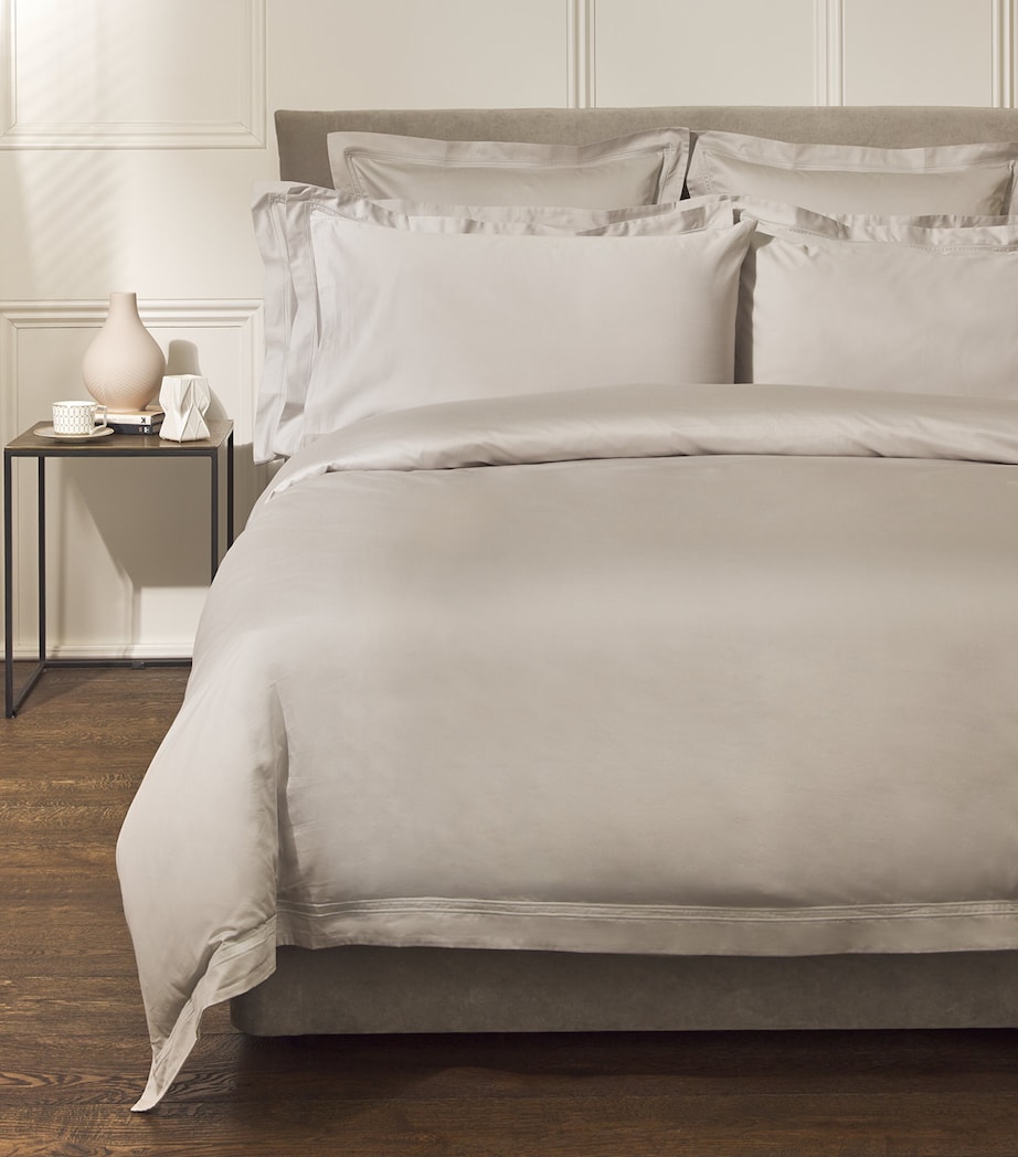 Harrods of London Brompton II Double Flat Sheet (230cm x 260cm) Light Grey Image 1