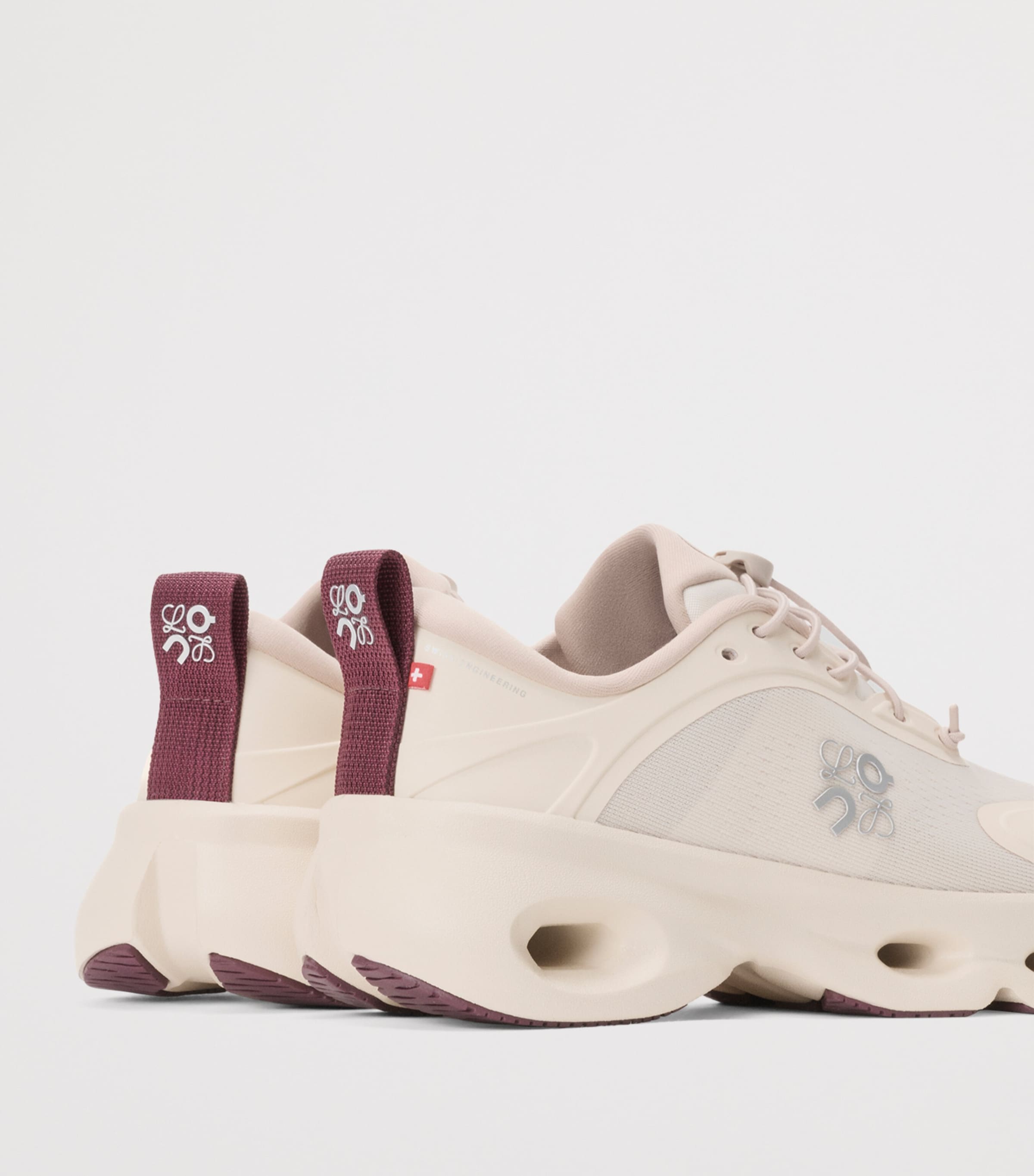 LOEWE Mens x On Cloudsolo Sneakers Sand/burgundy Image 4