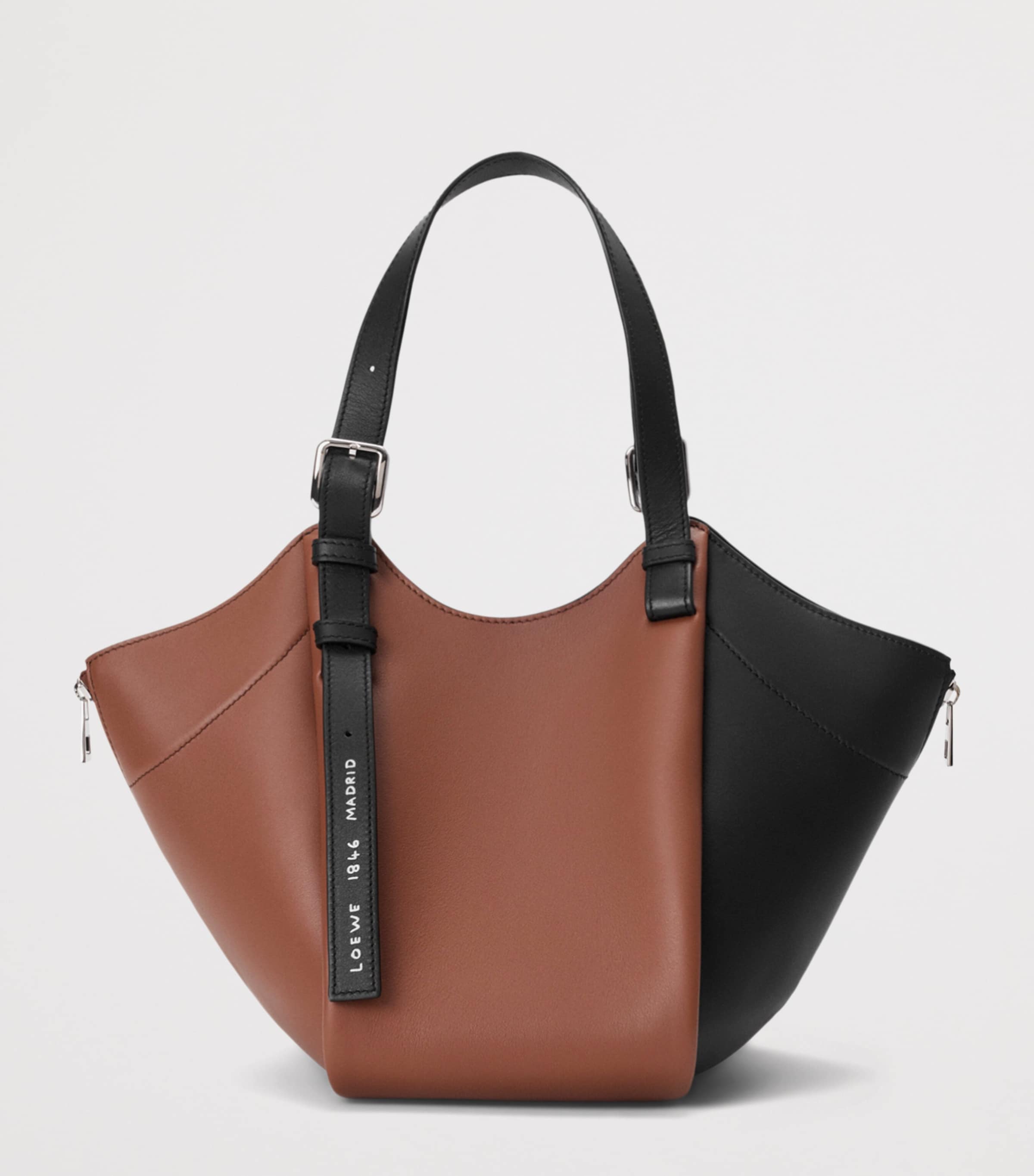 LOEWE Womens Lion Intarsio Hammock Flip Tote Bag Black/pecan Image 5