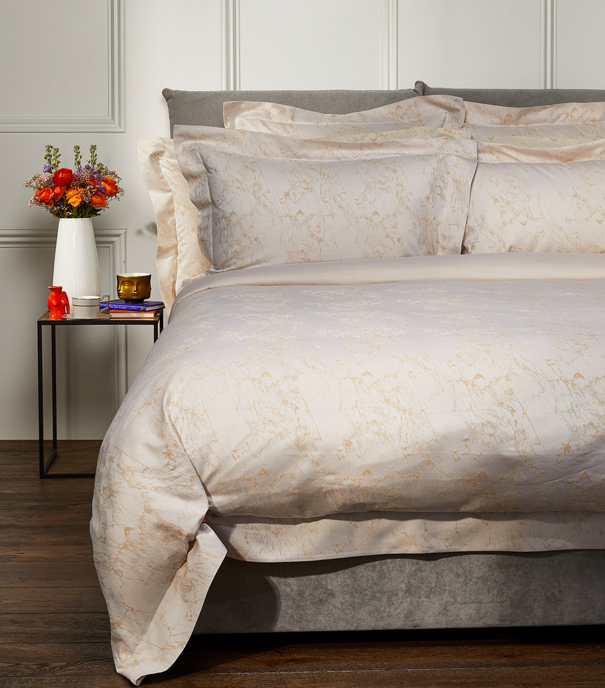 Celso De Lemos Parus Super King Duvet Cover In Neutral