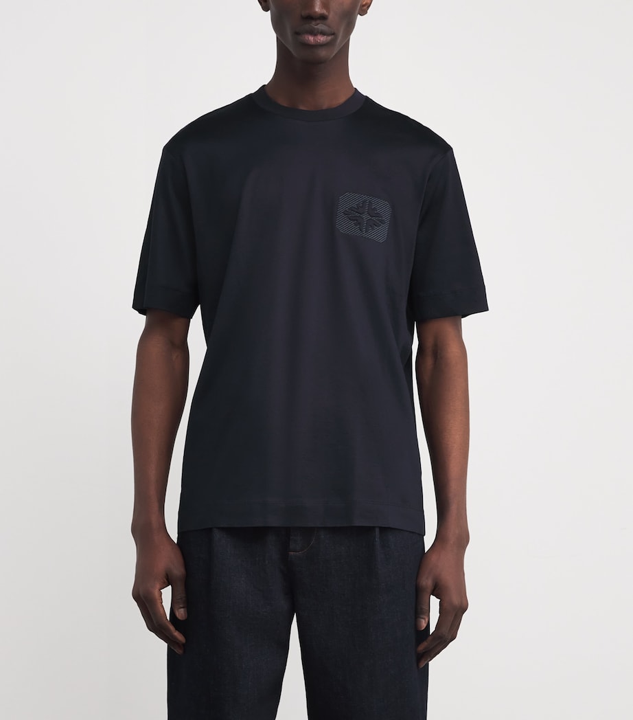 Embossed-Eagle Logo T-Shirt UB118 Image 3