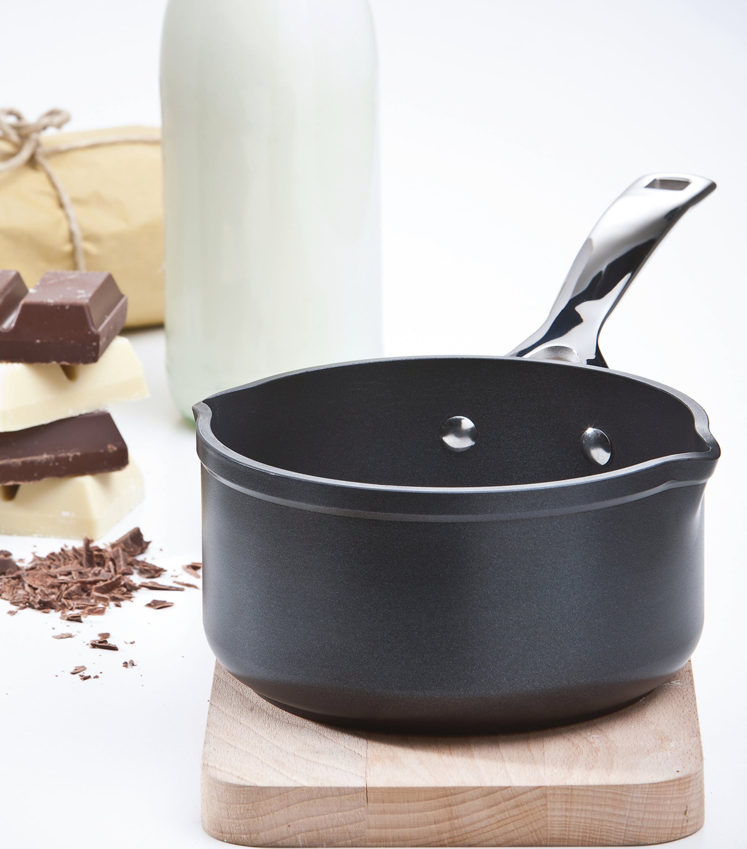 Le Creuset Toughened Non-Stick Milk Pan (16cm) Black Image 4