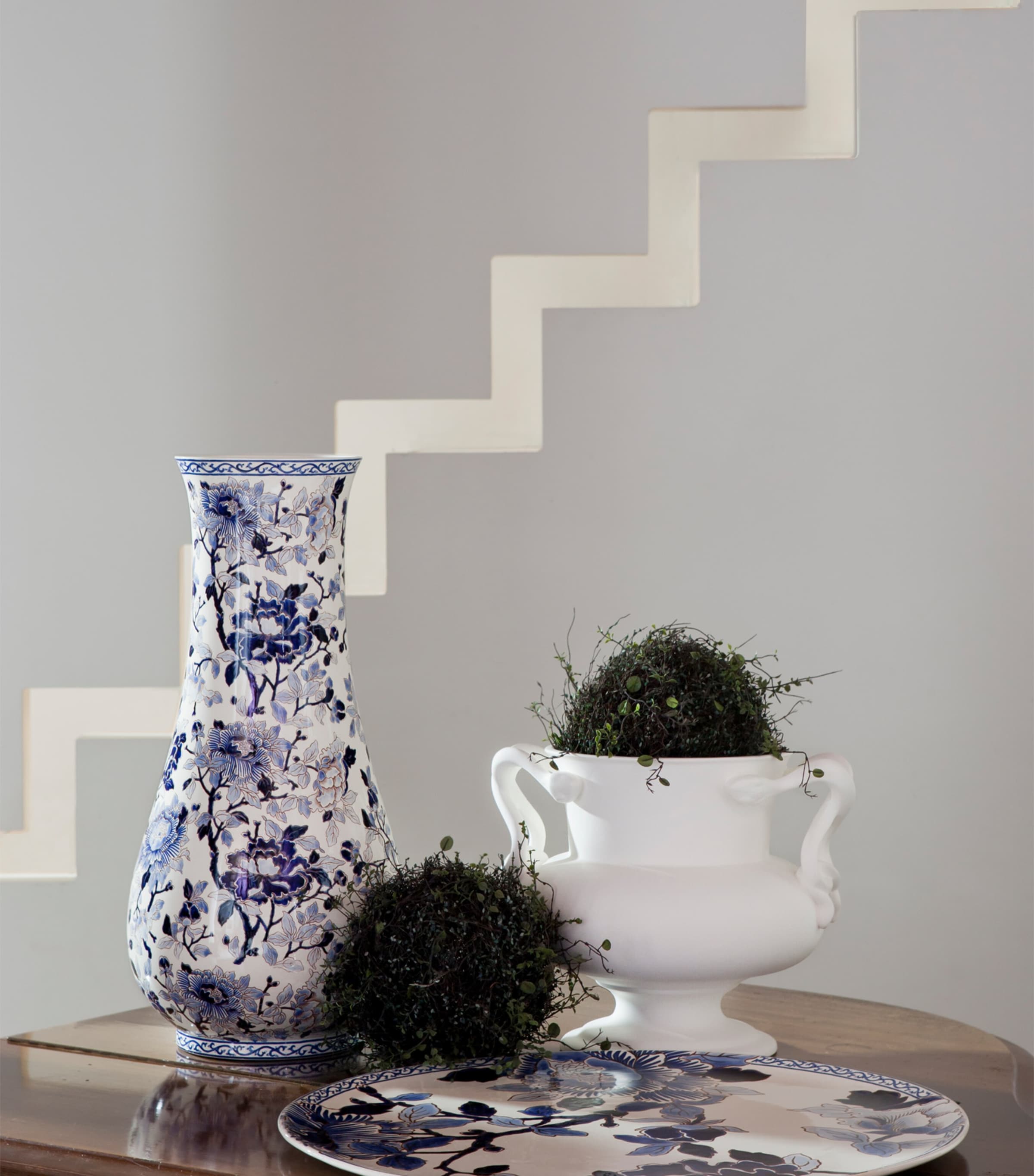 Small Pivoines Vase (13.5cm) BLUE Image 3