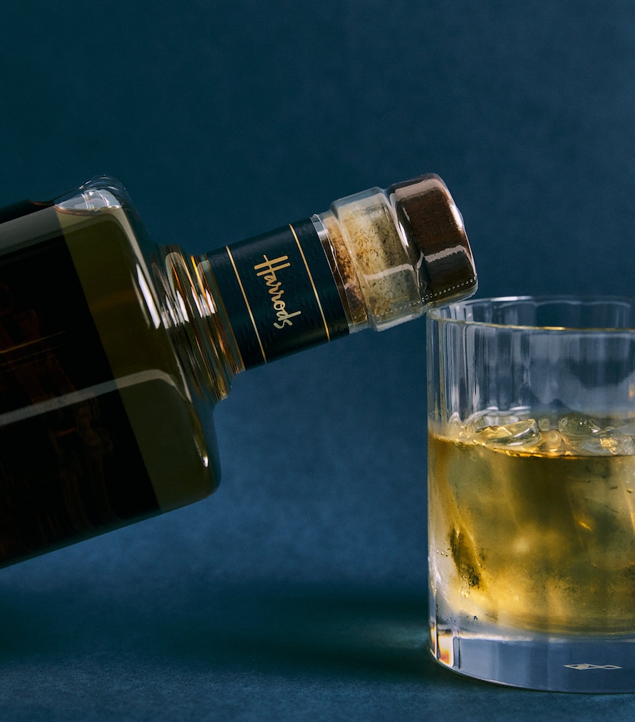 Smoke & Spice Blended Malt Scotch Whisky (70cl) NO COLOUR Image 4