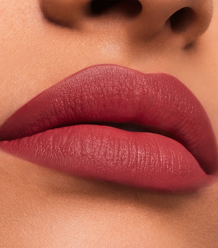 Pure Colour Matte Lipstick REBELLIOUS ROSE Image 3