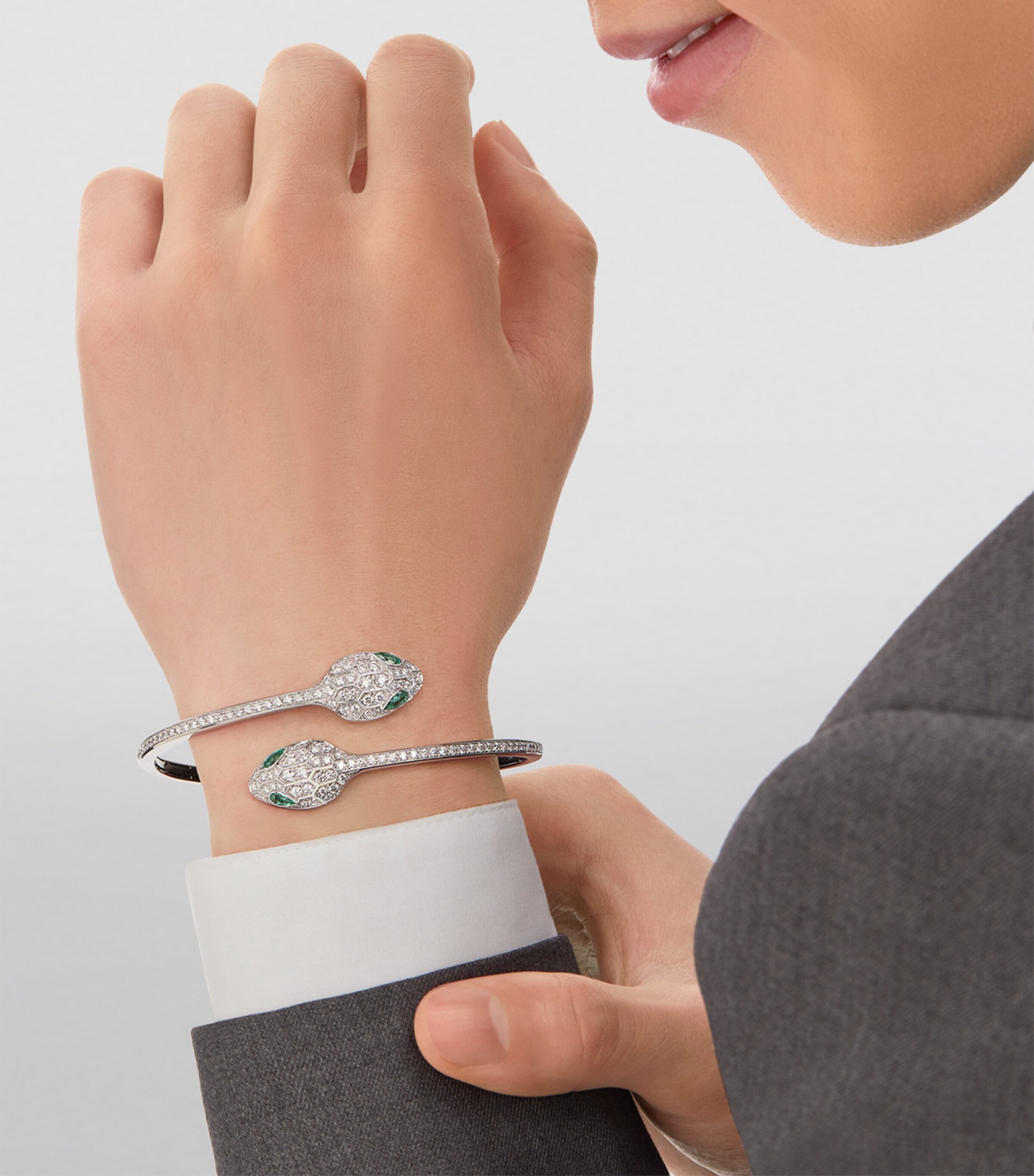 Bvlgari White Gold, Diamond and Emerald Serpenti Bangle White Gold Image 8