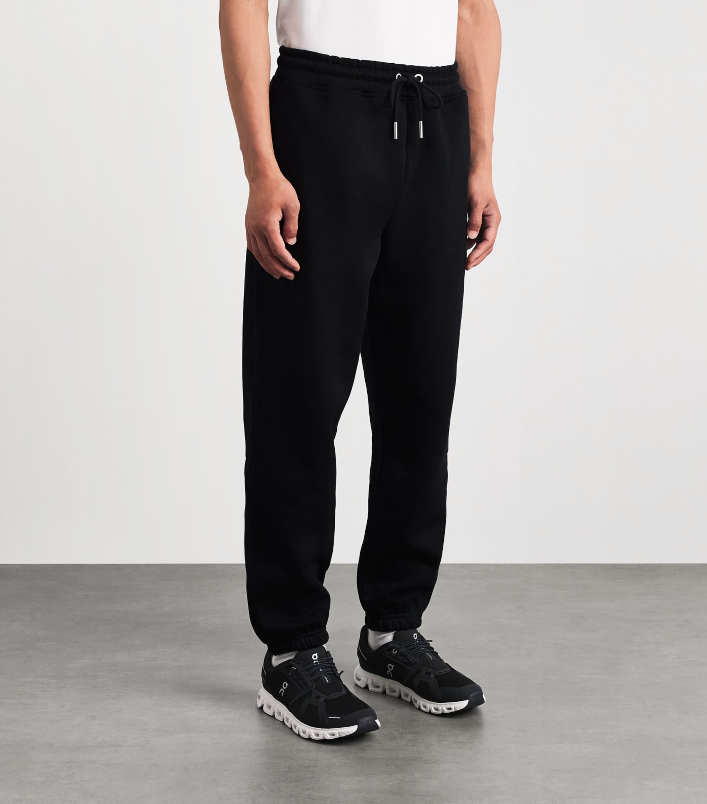 On Mens Club Collective Sweatpants Black Image 4
