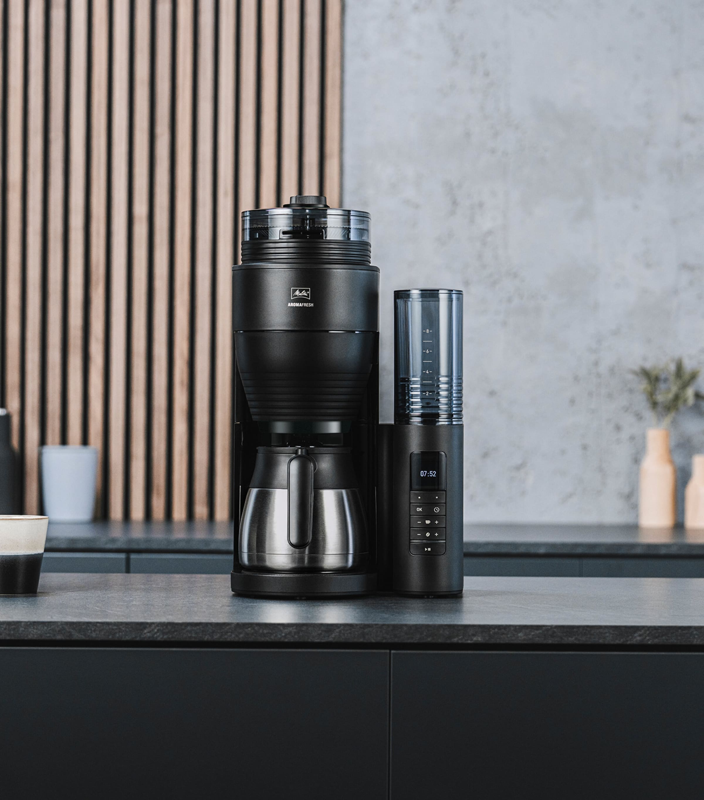 AromaFresh II Grind & Brew Thermal Coffee Machine BLACK CHROME Image 6