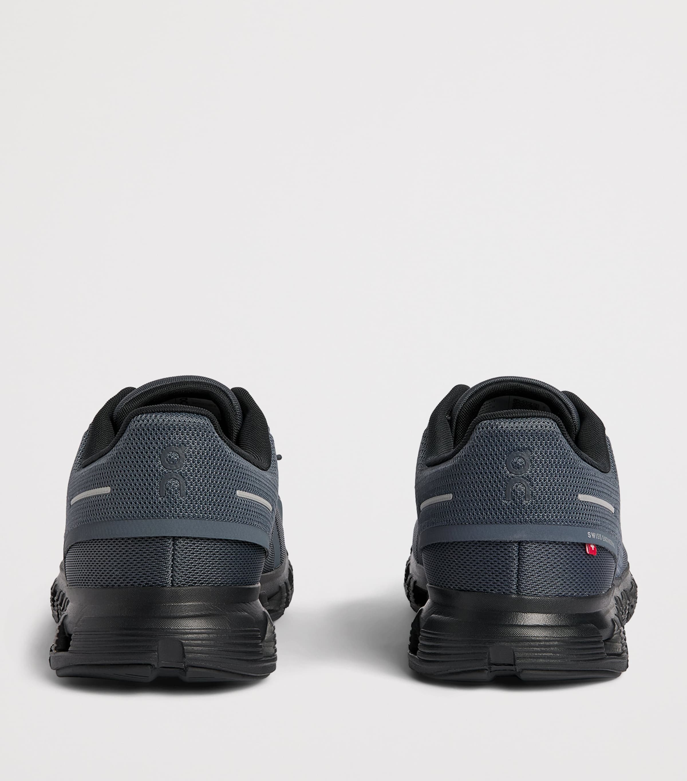 On Mens Cloud 6 Trainers Navy | Black Image 5