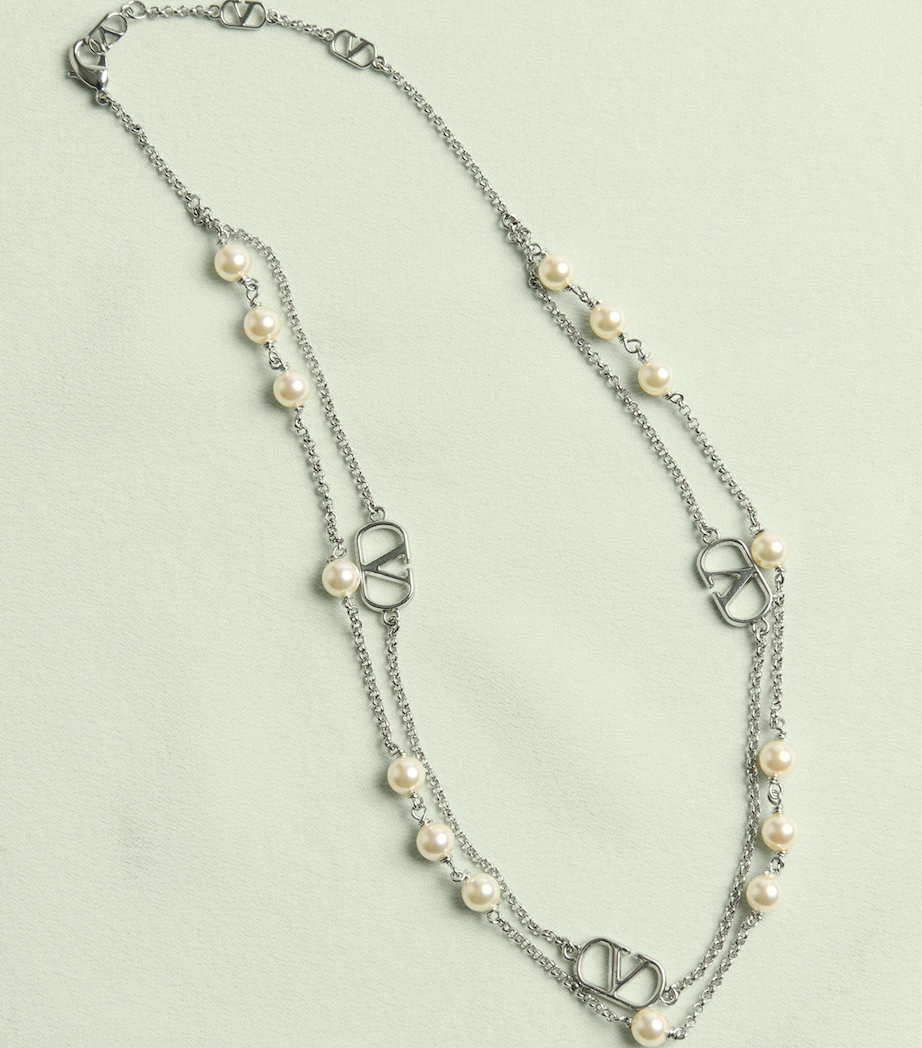 Double-Layered VLOGO Pearl Necklace 6RU Image 3