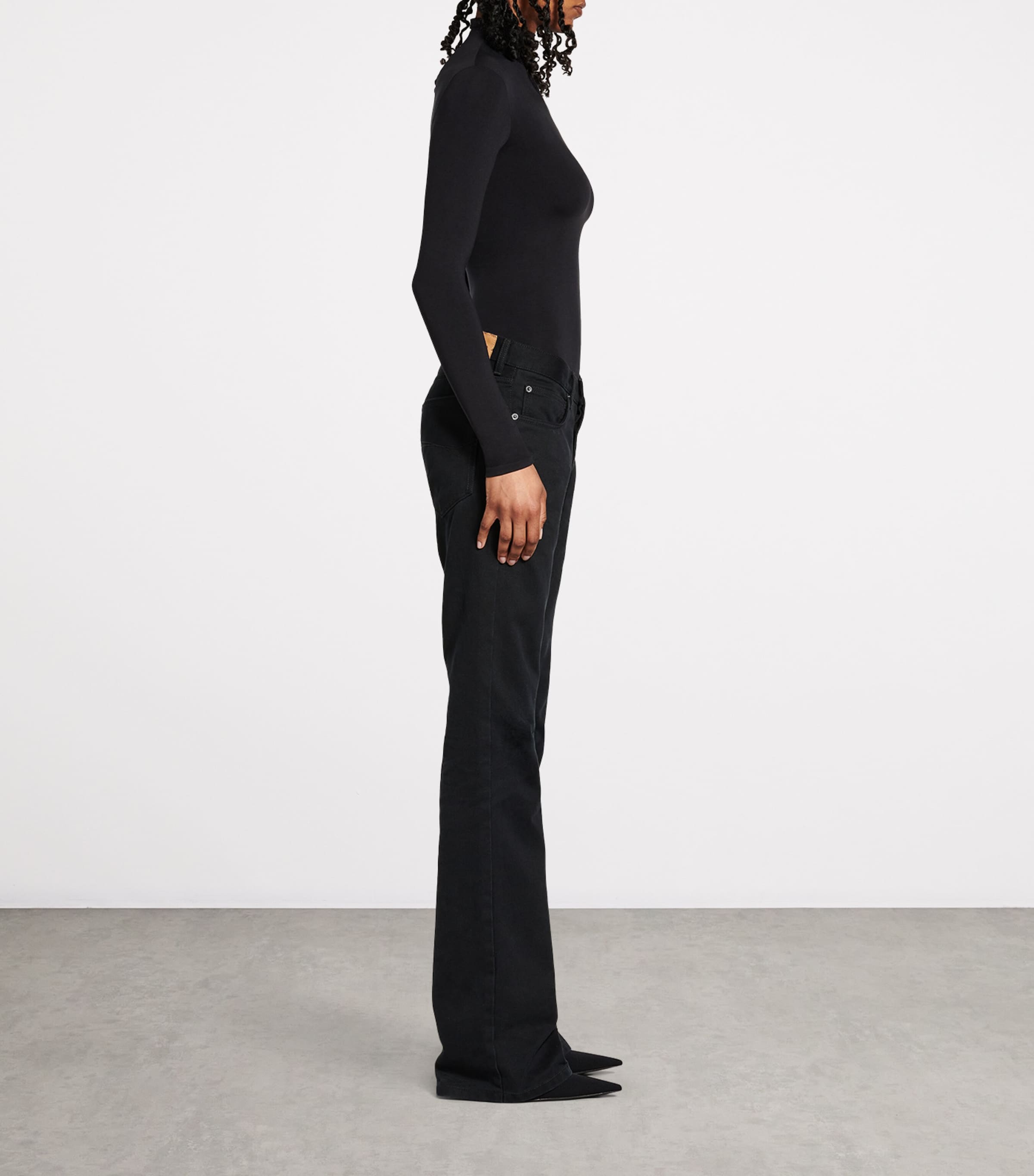 Straight-Fit Mid-Rise Jeans 3207 Image 5