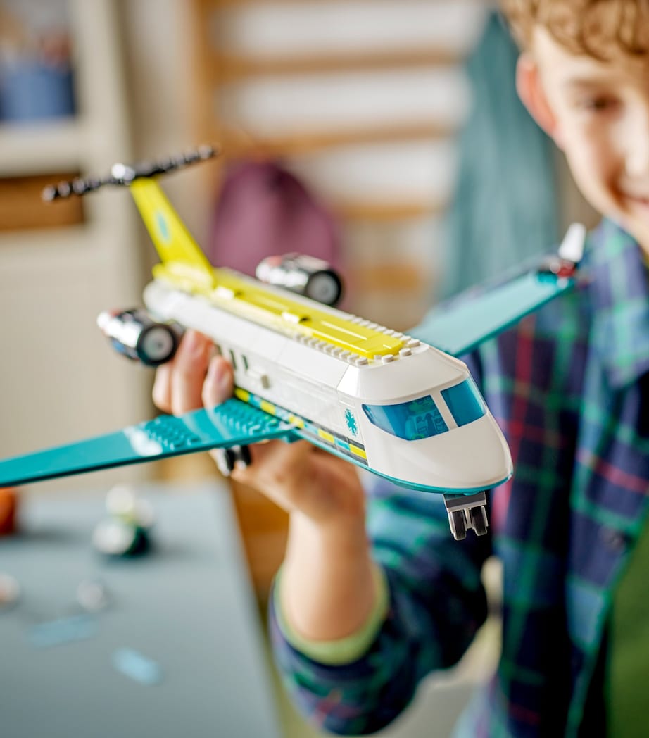 City Emergency Air Ambulance Airplane 60465 MULTI Image 2