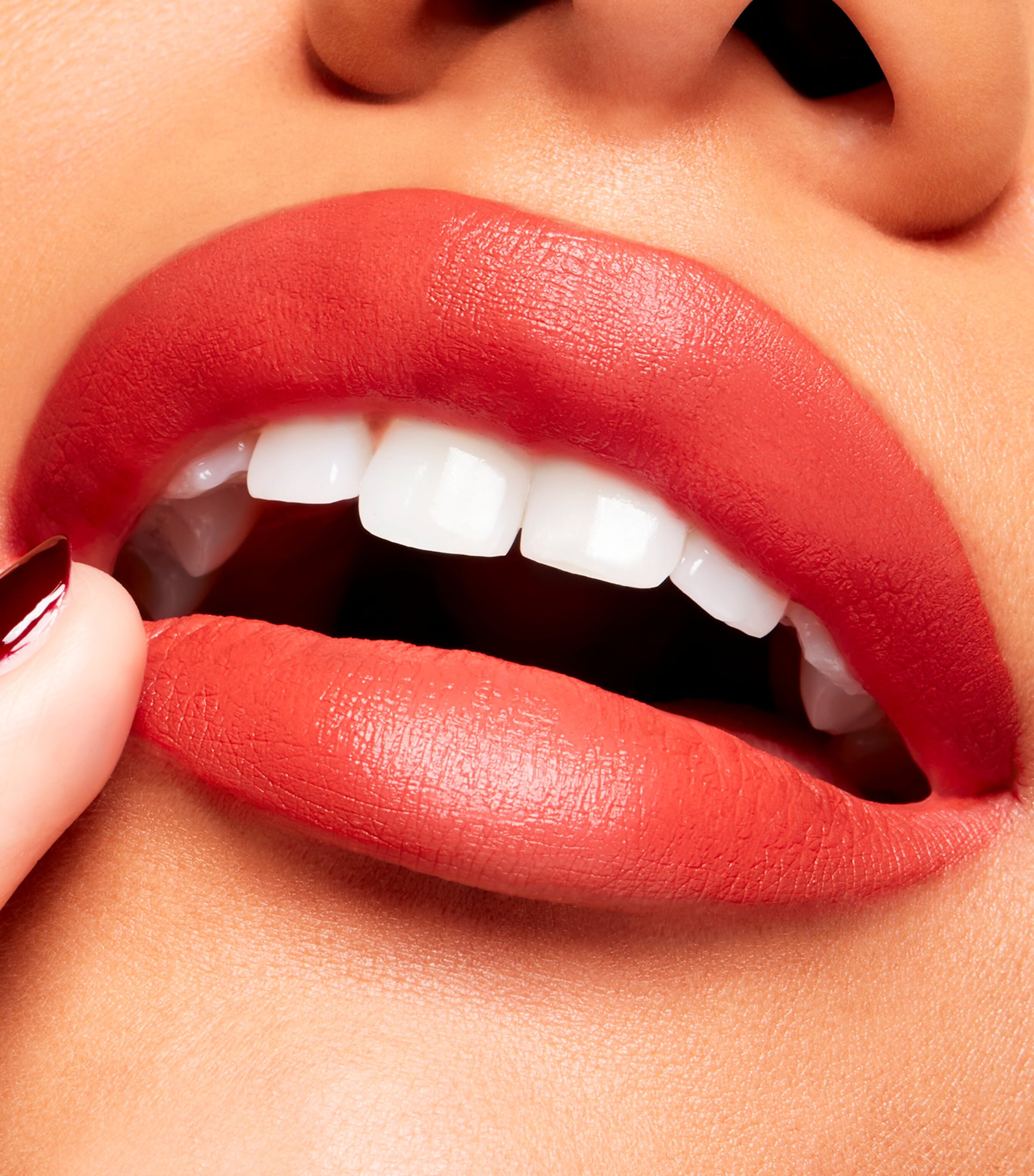 Powder Kiss Velvet Blur Slim Stick DEVOTED TO CHILI Image 4