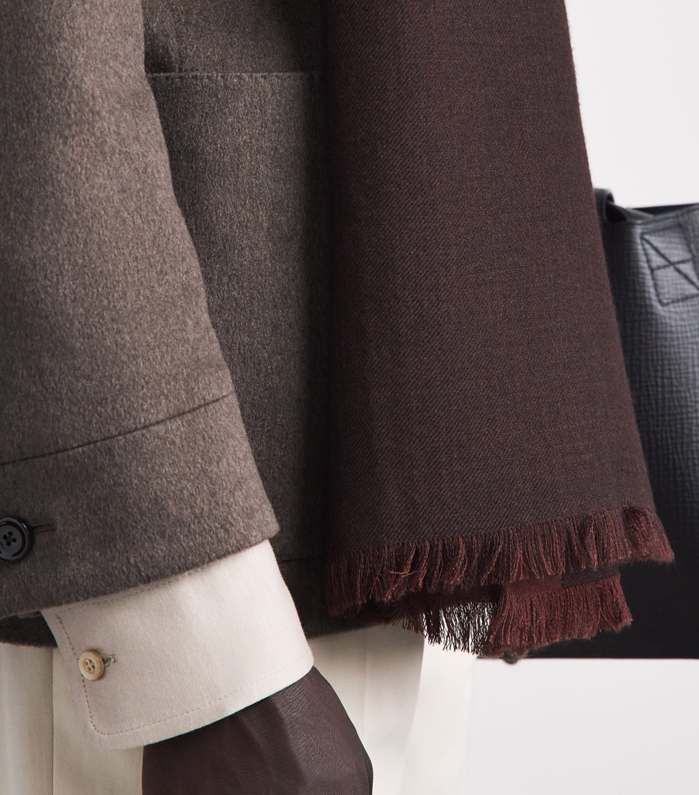 Colombo Cashmere-Silk Scarf Wine Image 3