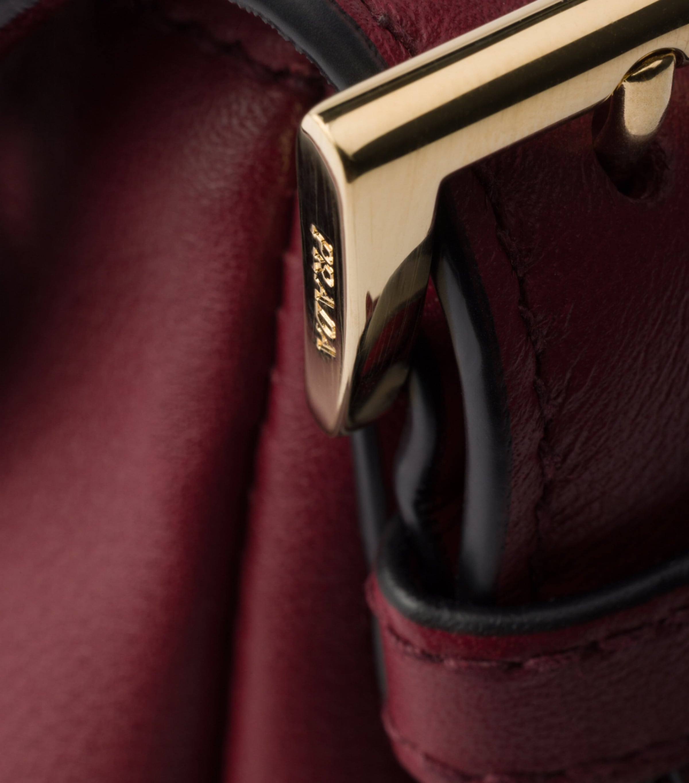 Medium Leather Aimée Shoulder Bag F04XV Image 6