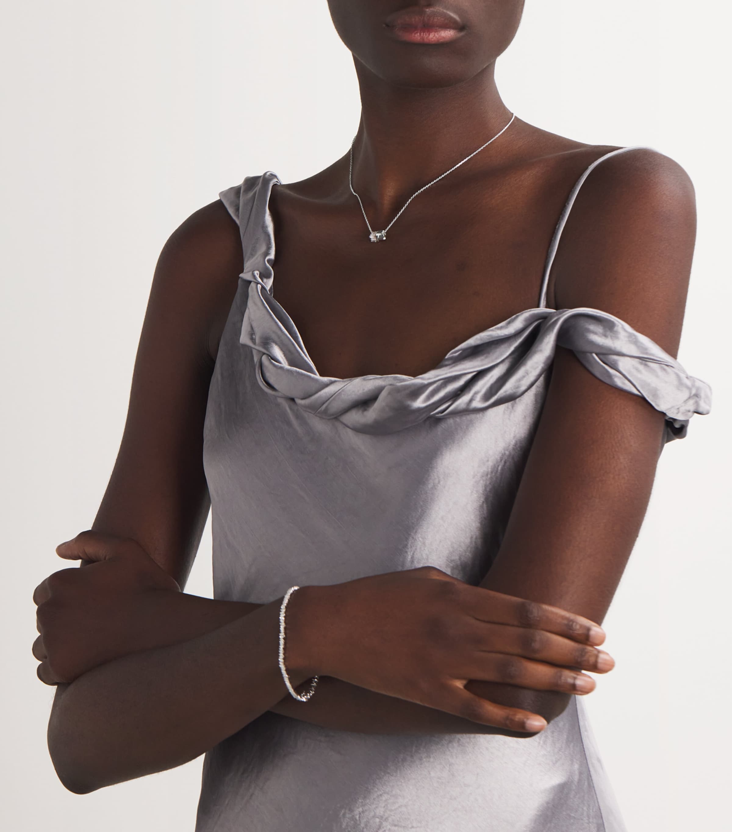 White Gold and Diamond Infinite Roundel Pendant Necklace 18K WG/WD Image 4