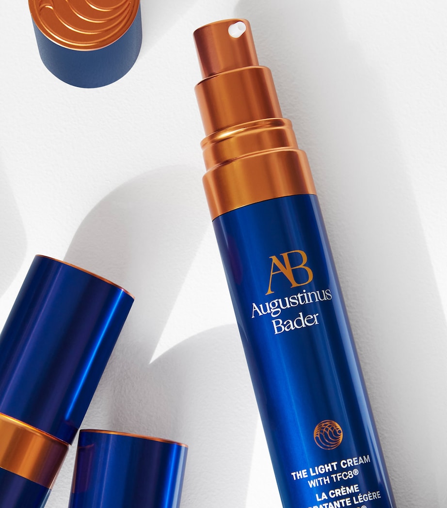 The Light Cream (30ml) NO COLOUR Image 3