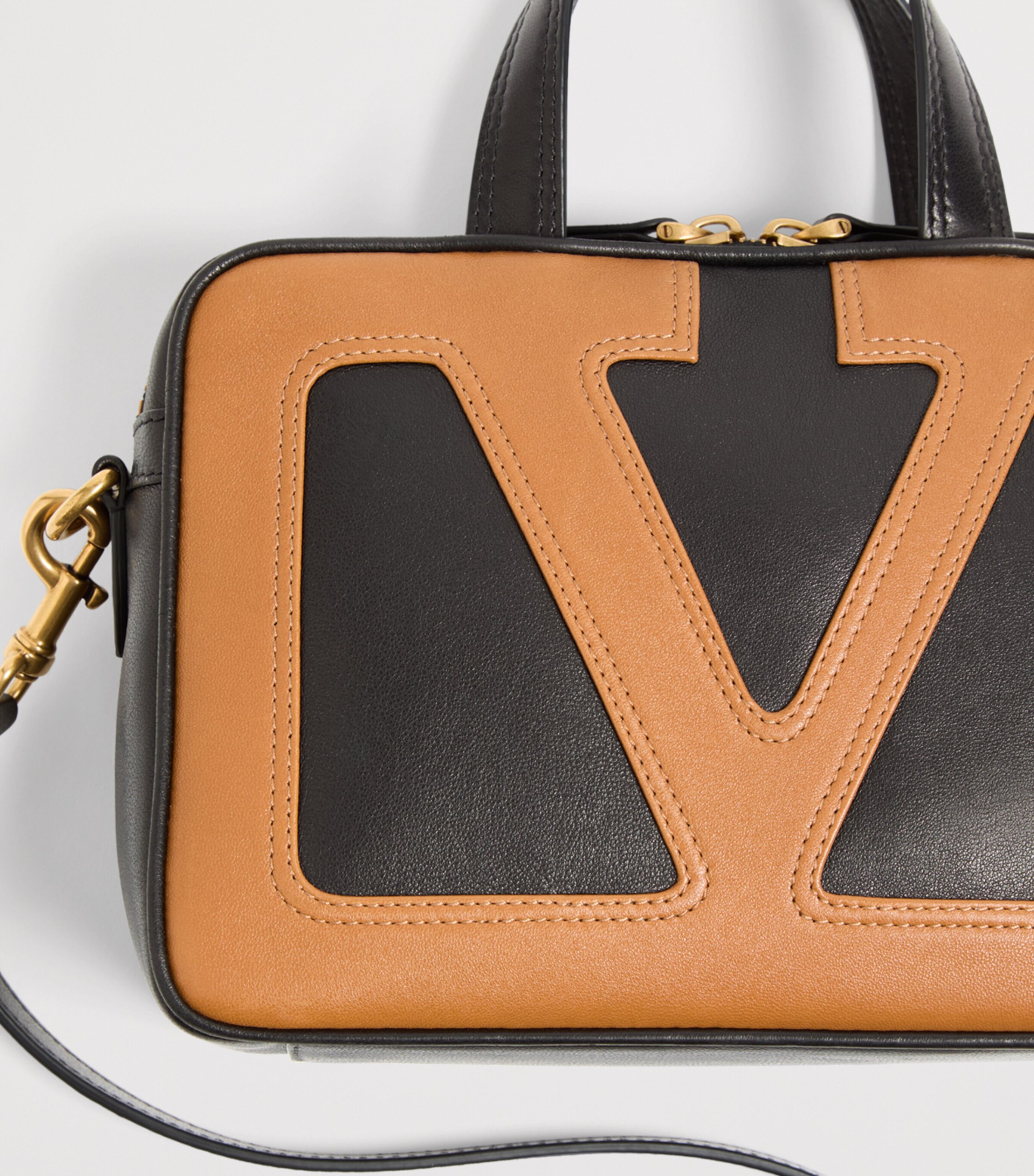 Small Leather Viva Superstar Duffle Bag RFA Image 8