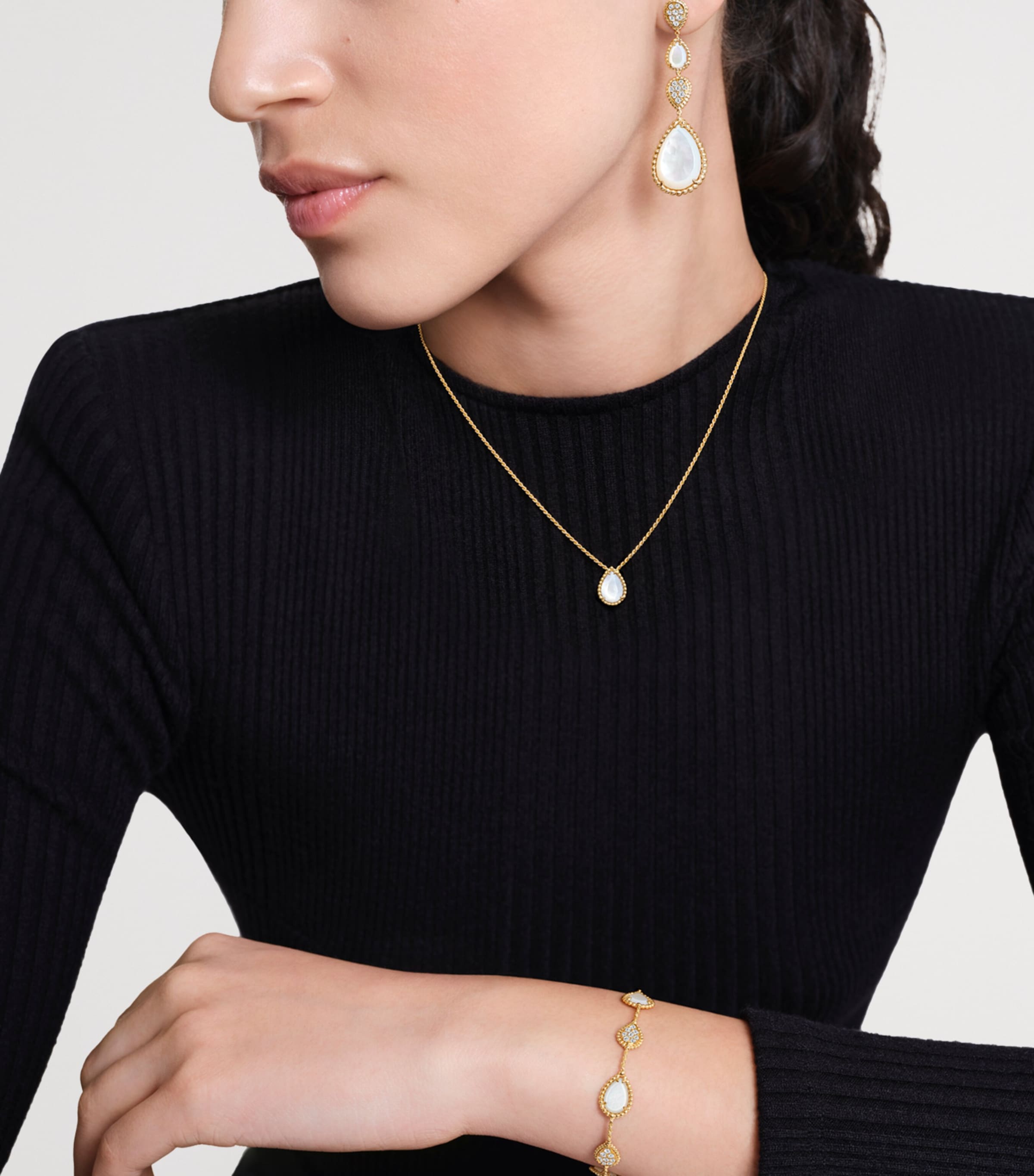 Yellow Gold and Mother-of-Pearl Serpent Bohème Pendant Earrings MULTI Image 2