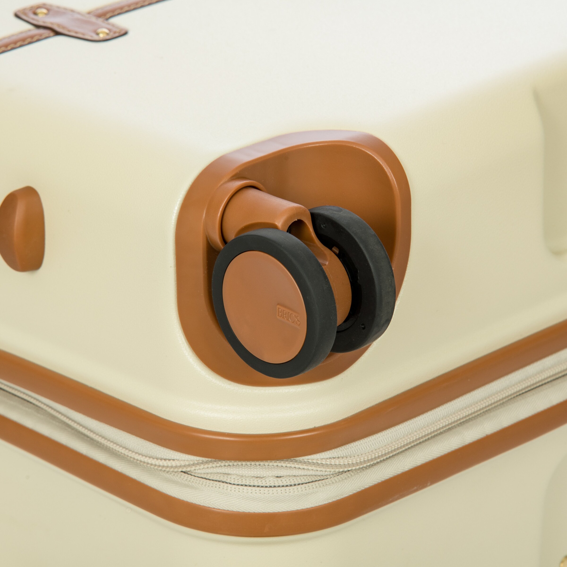 Bellagio 3 Spinner Suitcase (82cm) CREAM 014 Image 11
