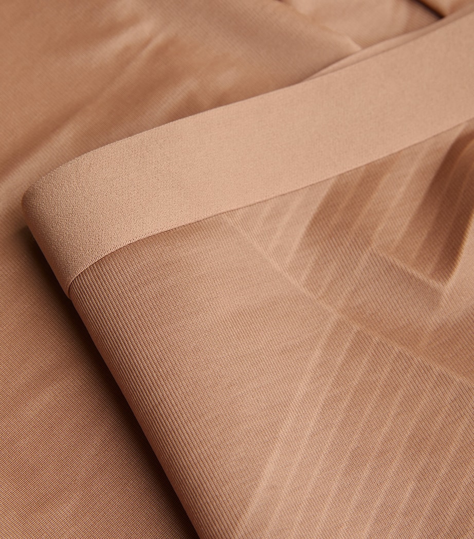 SPANXshape Invisible Capri Pants - Medium Control CAFÉ AU LAIT Image 4