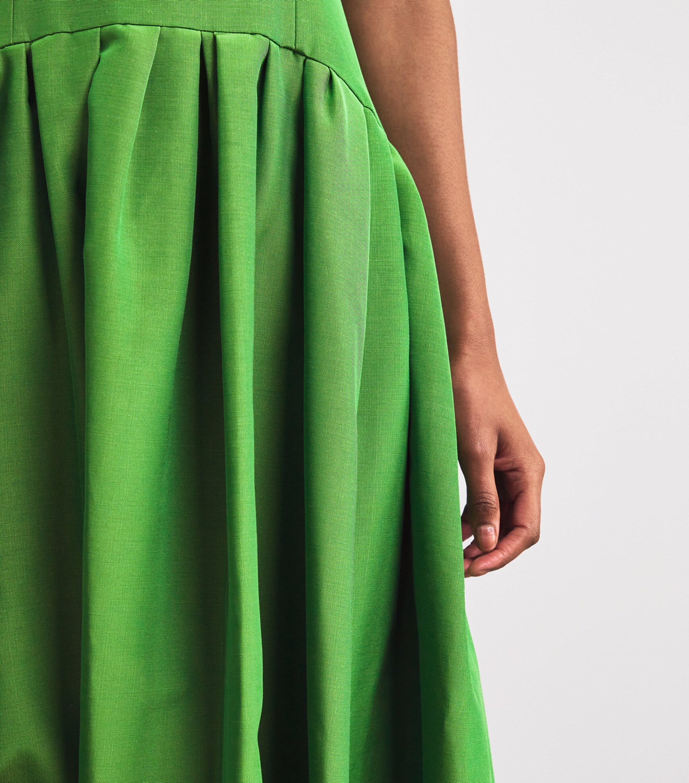 Carolina Herrera Green Sleeveless Boat-Neck Midi Dress | Harrods MU