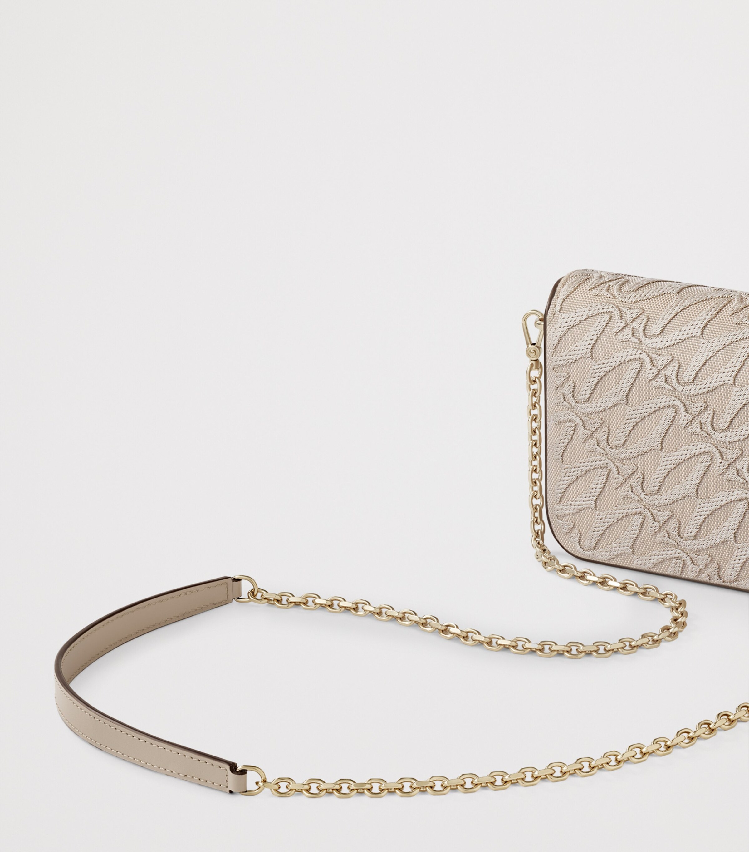 Mini C de Cartier Chain Bag BEIGE Image 5