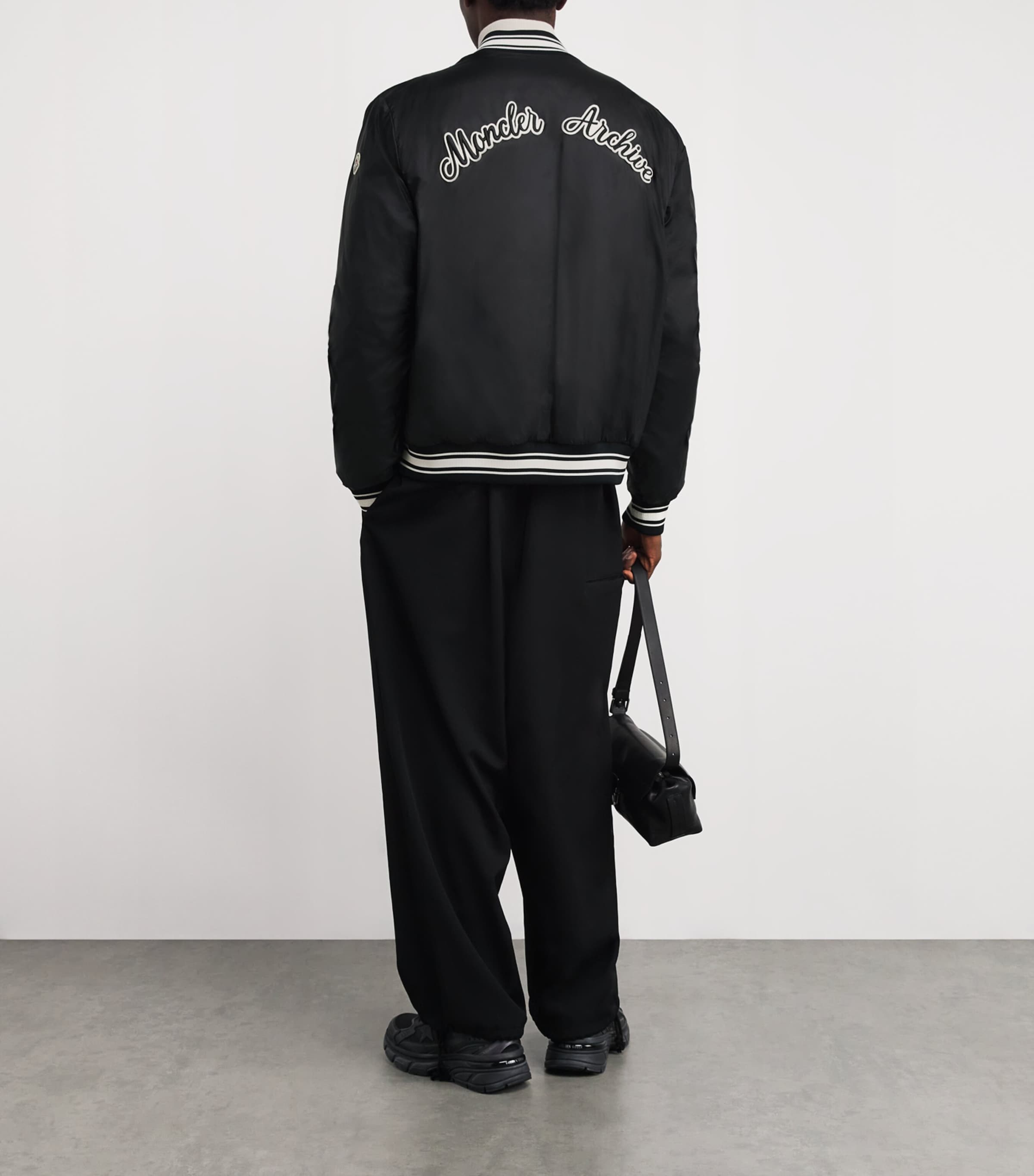 【国内発】MONCLER BOUCHET リバーシブル ボンバージャケット 国内発】MONCLER BOUCHET リバーシブル ボンバージャケット