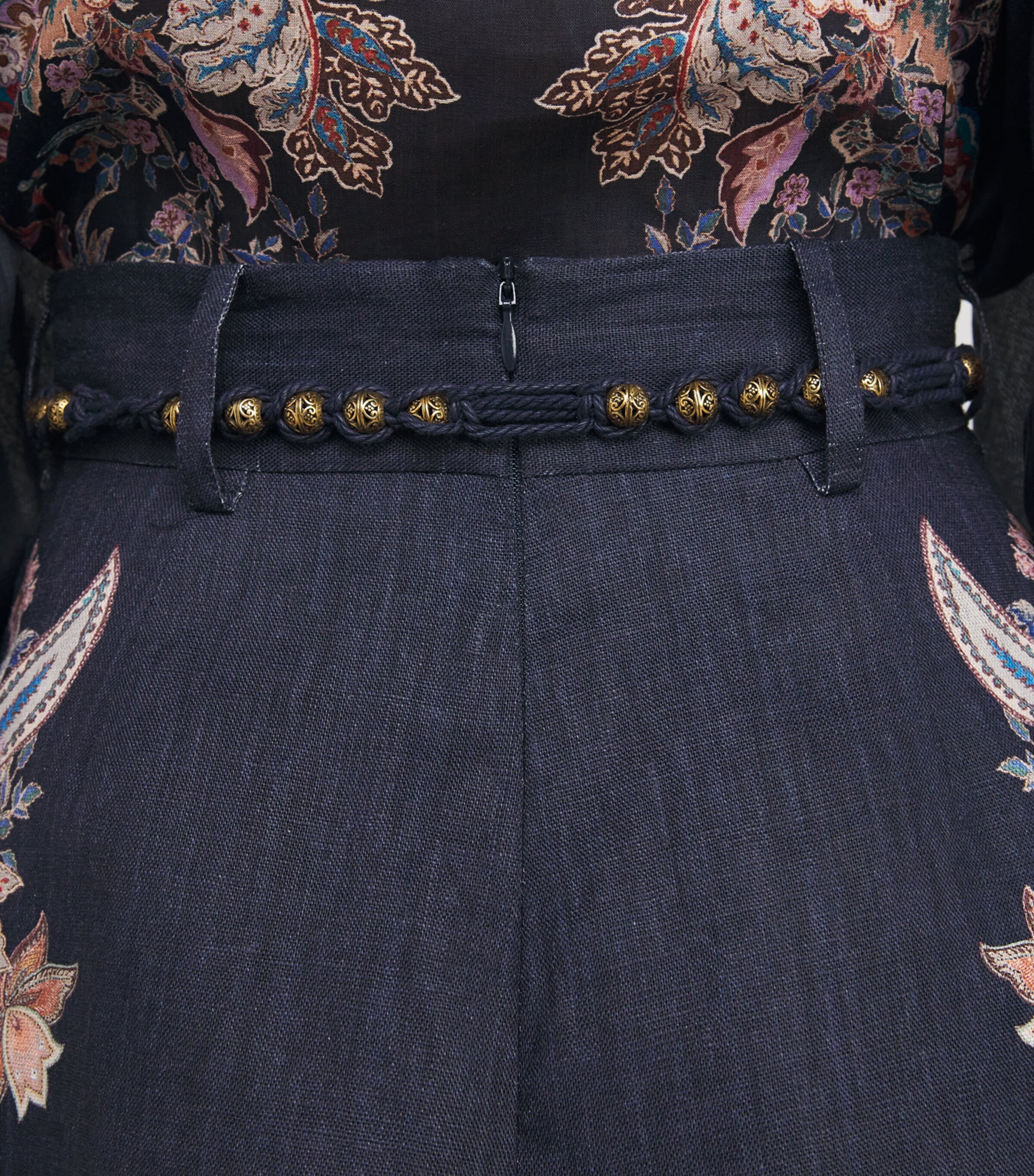 Linen Rhiannon Tuck Shorts NAVMLTPAI NVY MLTI P Image 6